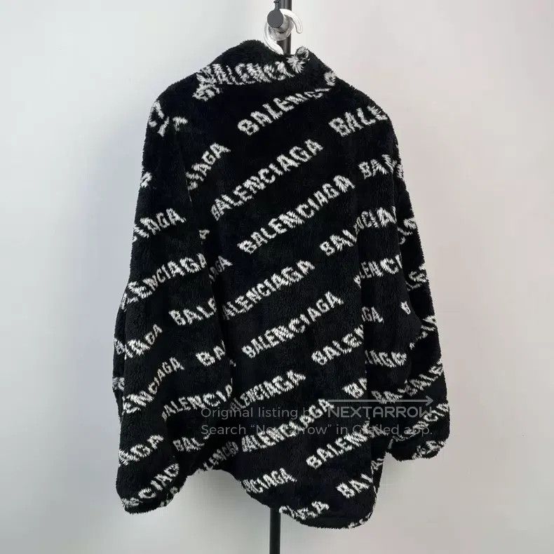 Balenciaga Balenciaga Full Logo Teddy Coat Size XXS / US 00 / IT 34 - 2 Thumbnail