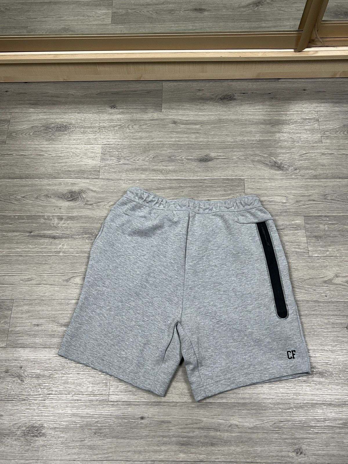 Nike Nike Red Bull Salzburg Tech Fleece Shorts Grey Mens Sz L Size US 34 / EU 50 - 4 Thumbnail