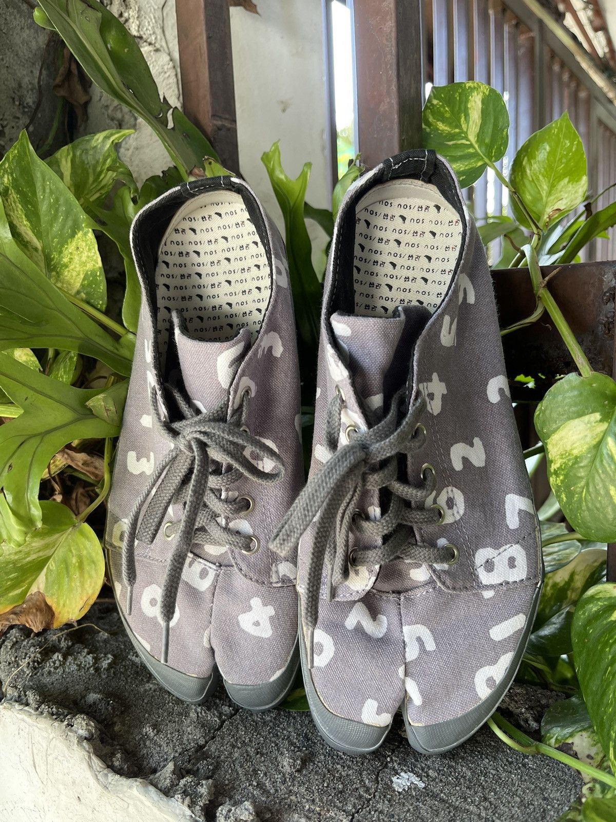 SOU SOU Rare Tabi Sou Sou Japanese Brand(Maison Margiela Tabi Alt) Size US 8 / IT 38 - 1 Thumbnail