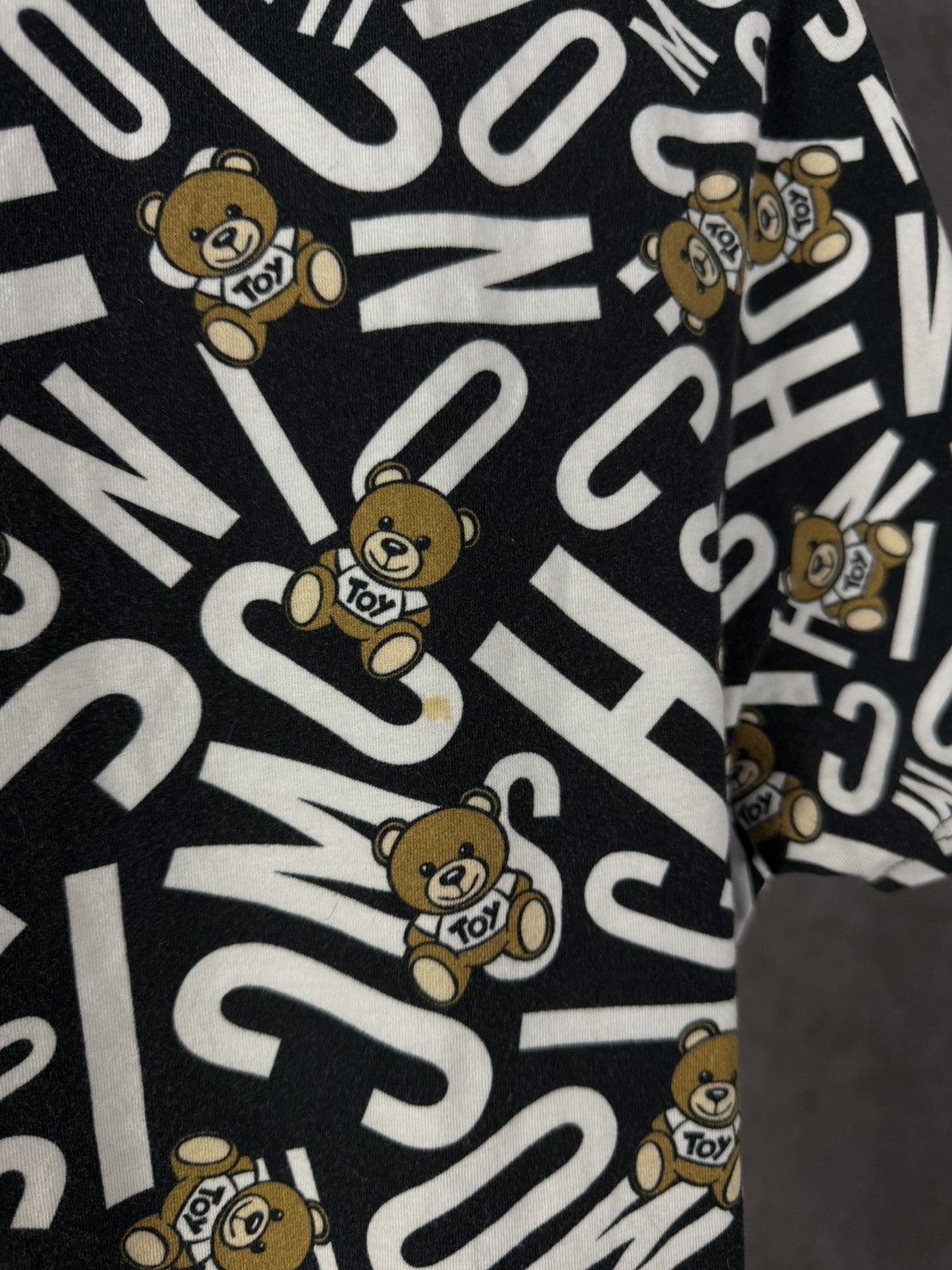 Moschino Moschino Toy luxury designer monogram tee Size US M / EU 48-50 / 2 - 8 Thumbnail