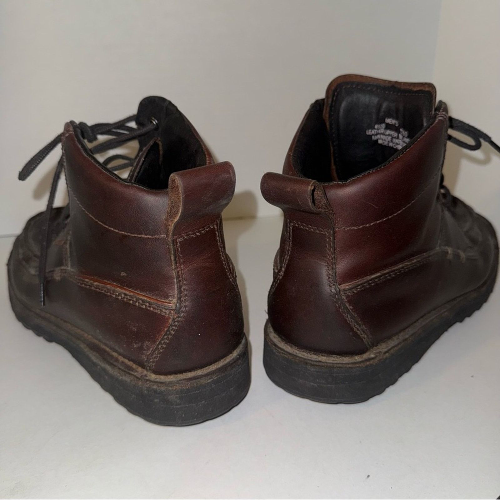Red Wing RED WING IRISH SETTER men’s lace up boots worn once 10.5D Size US 10.5 / EU 43-44 - 3 Thumbnail