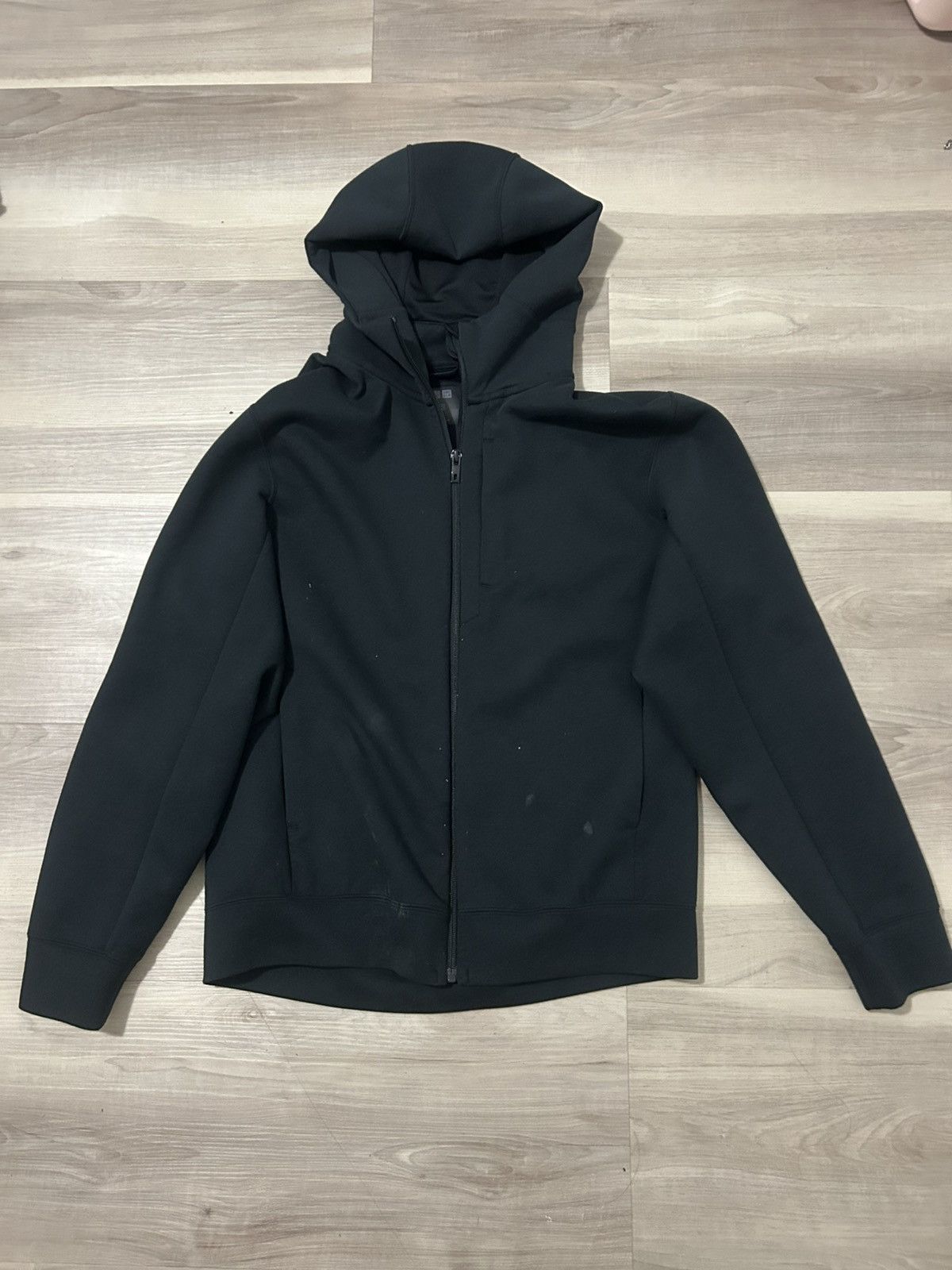Uniqlo Black Uniqlo Zip Up Size US S / EU 44-46 / 1 - 1 Thumbnail