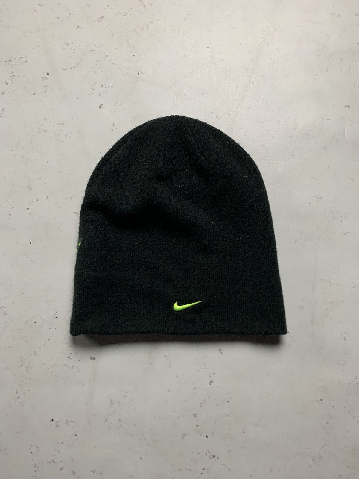 Nike Vintage Nike Swoosh Reversible Beanie Hat Os Size ONE SIZE - 1 Thumbnail
