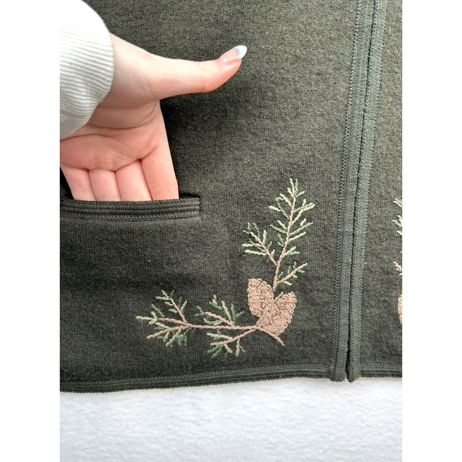 Vintage Woolrich Vest Pinecone Embroidered Dark Green Fleece Zip Dark Green M/L Mens XS? Size US M / EU 48-50 / 2 - 5 Thumbnail
