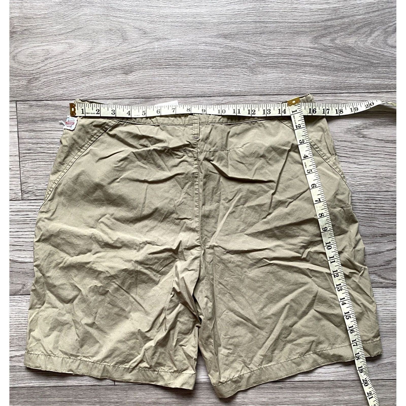 Nike VINTAGE Nike Beige Cargo Shorts Double Knee Pocket Mens Size L Size US 33 - 7 Thumbnail