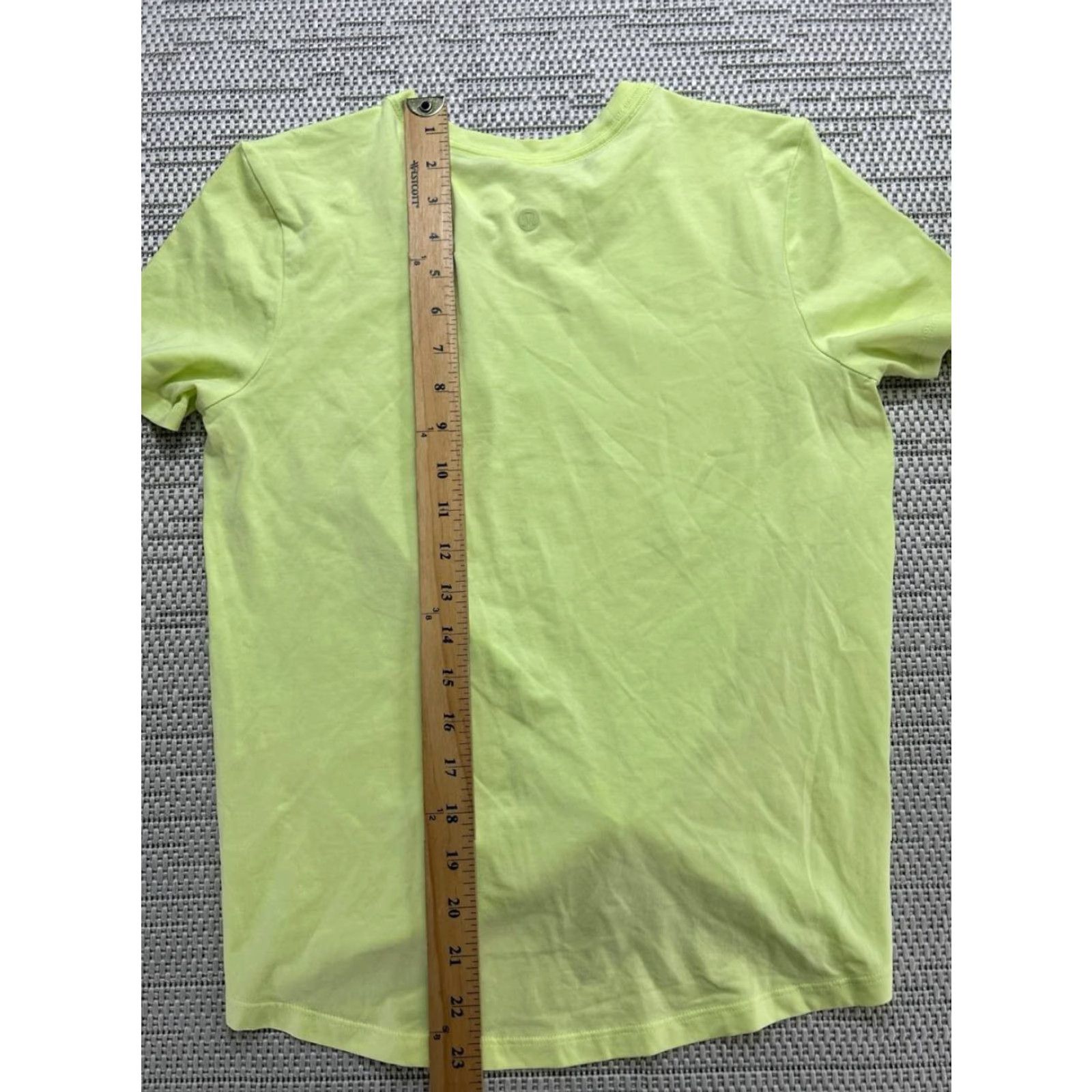 Lululemon Lululemon Shirt Womens 4 Gren Wrap Running Pullover Shirt Green Athletic Pullover Womens 4 Running & Jogging Mens? Size S / US 4 / IT 40 - 6 Thumbnail