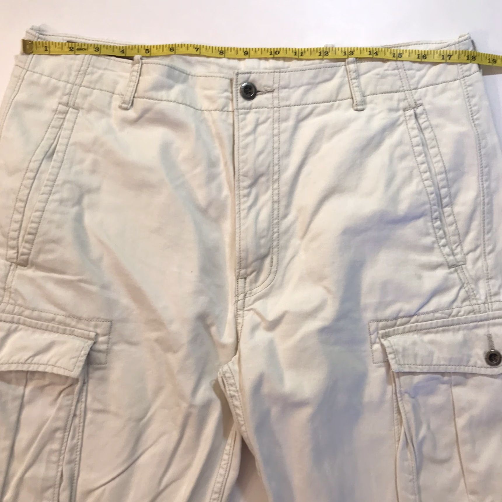 Levi's Levi's Cargo Shorts Men 34 Casual Solid Beige Cotton Canvas Pockets 34 Regular Classic Outdoor Shorts Size US 34 / EU 50 - 4 Thumbnail