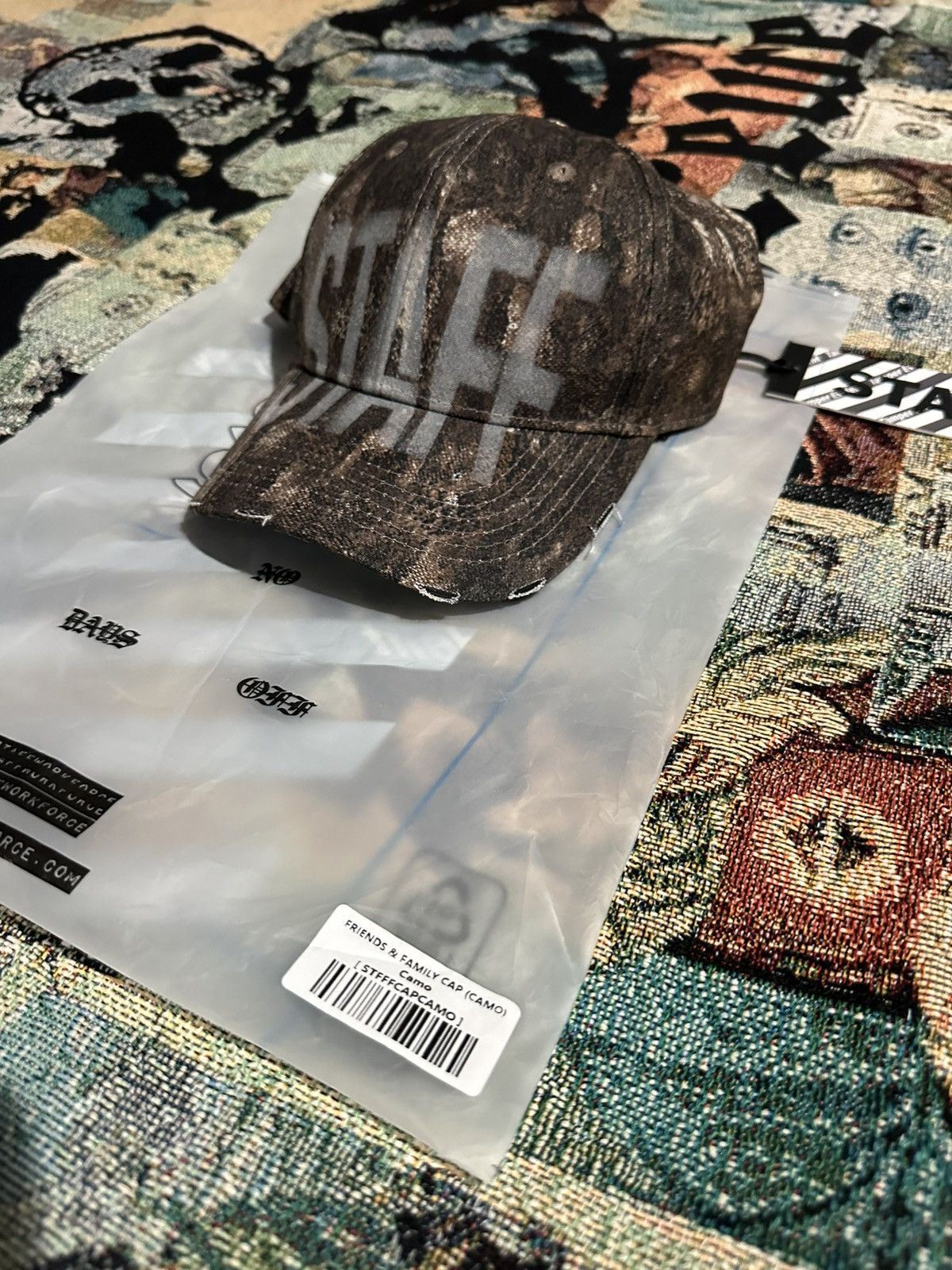 G59 Records × STAFF WORKFORCE FRIENDS & FAMILY CAP (CAMO) Size ONE SIZE - 3 Thumbnail