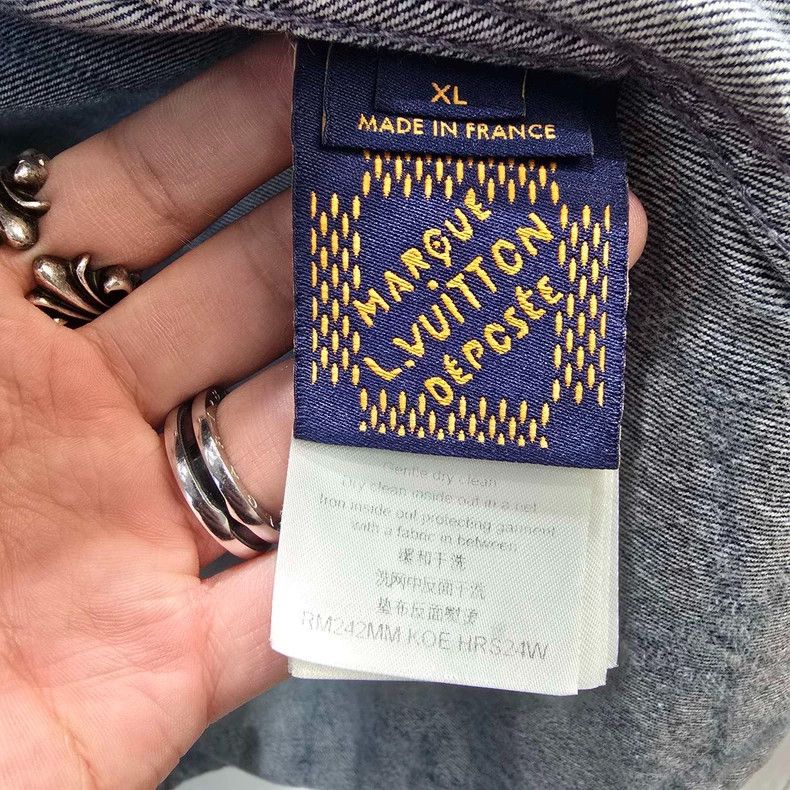 Louis Vuitton Louis Vuitton 24 New Water Wave Light and Shadow Full Prin Size US XL / EU 56 / 4 - 4 Thumbnail