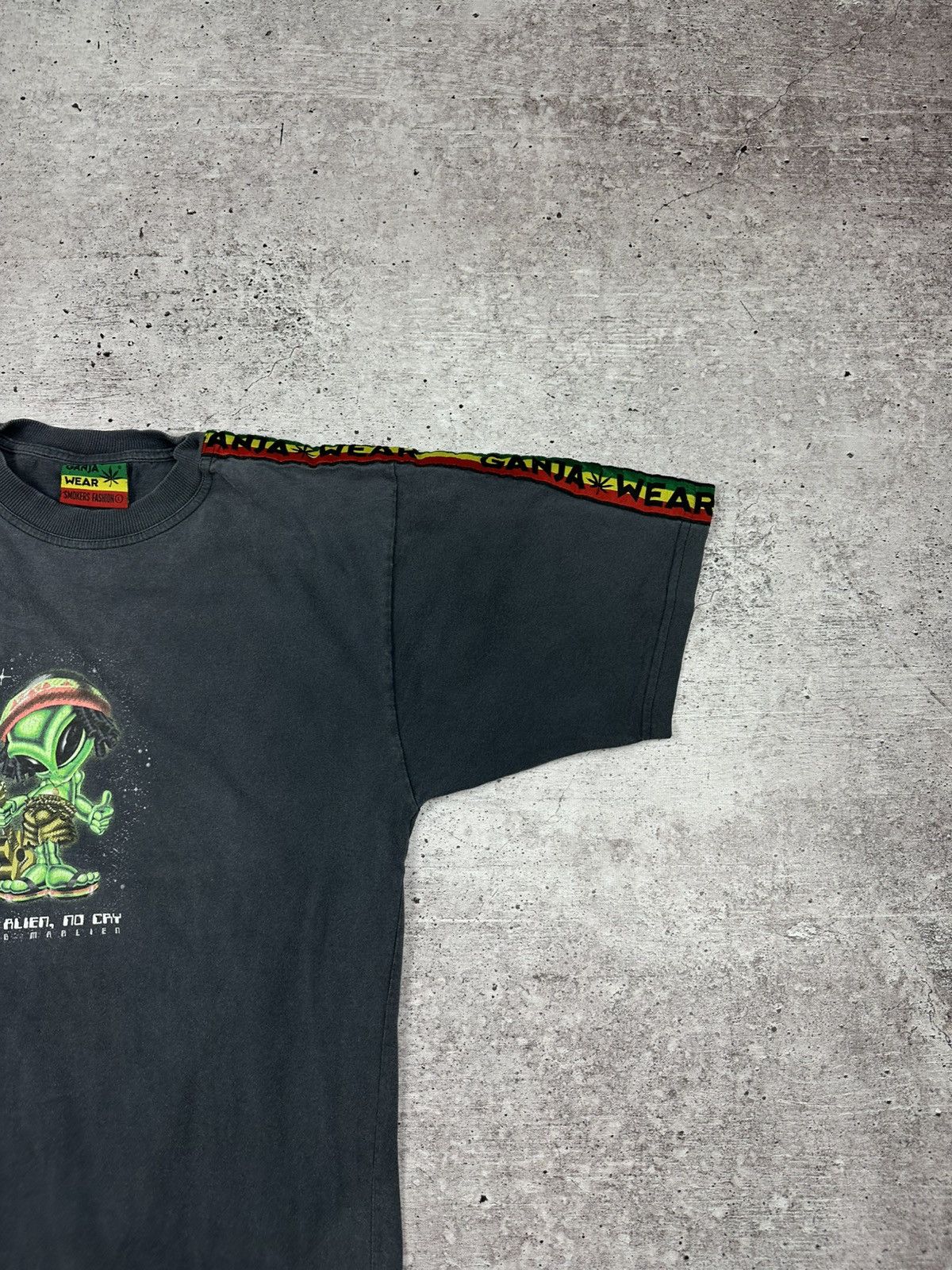 Alien Workshop Vintage Ganja Wear Alien Nation Bob Marlien Tee Size US L / EU 52-54 / 3 - 2 Thumbnail