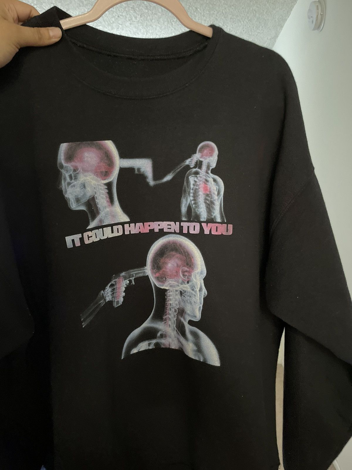 Other Tommy vercetti gun hold crewneck Size US XL / EU 56 / 4 - 1 Thumbnail