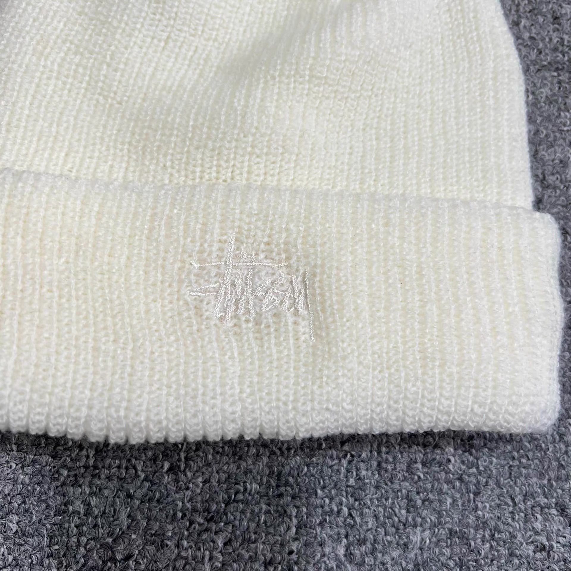 Stussy Stussy Classic Solid Color Embroidered Logo Beanie Q7 Size ONE SIZE - 8 Thumbnail