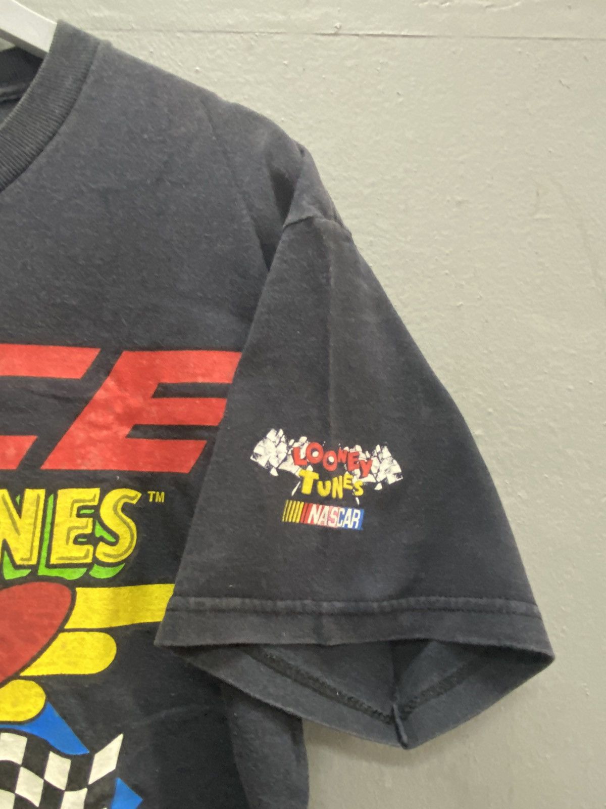 NASCAR VINTAGE WACE LOONEY TUNES WITH NASCAR 1998 TEE SHIRT Size US M / EU 48-50 / 2 - 7 Thumbnail