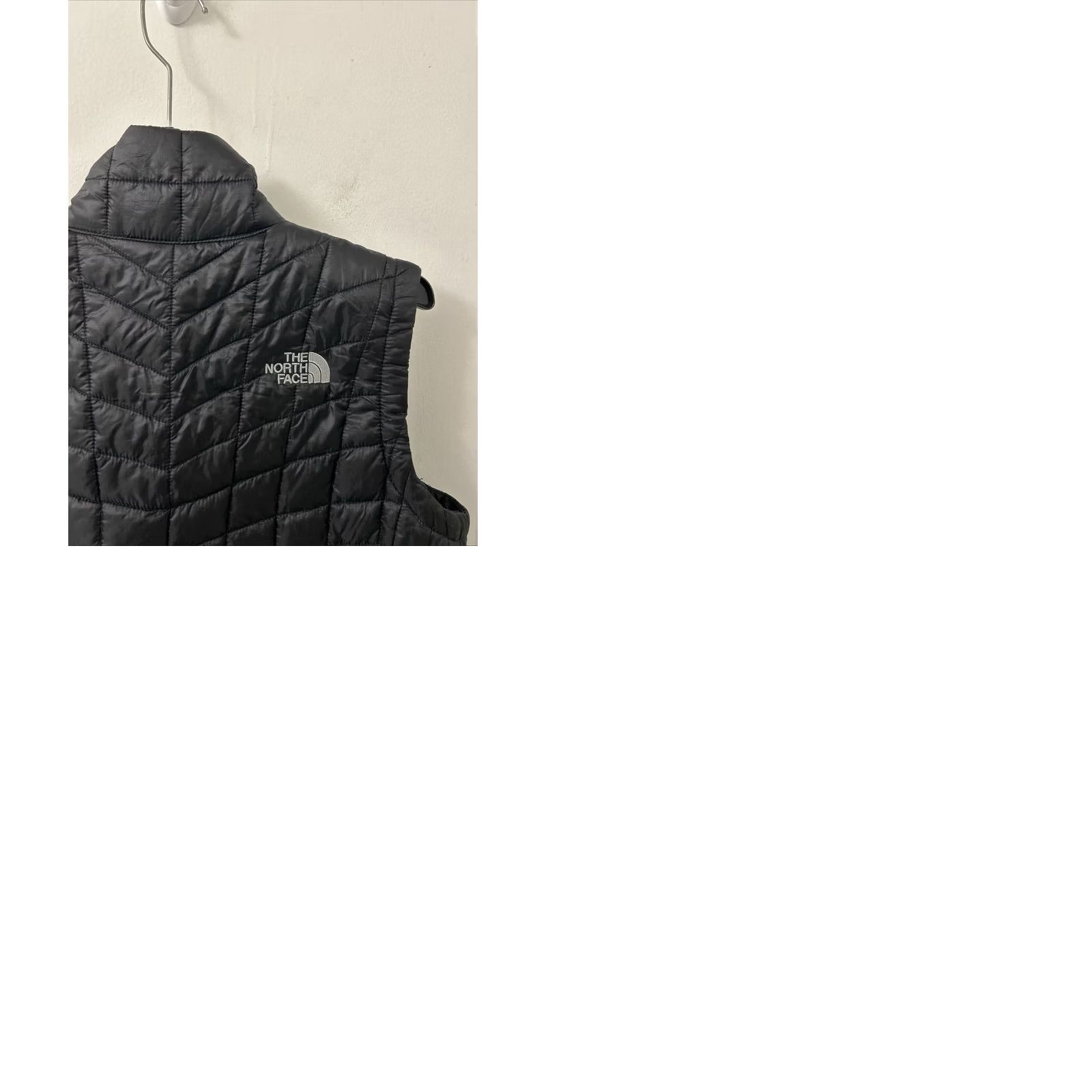The North Face VINTAGE? The North Face Thermoball Vest Womens Size S Black Puffer Full Zip Pockets Size S / US 4 / IT 40 - 9 Thumbnail