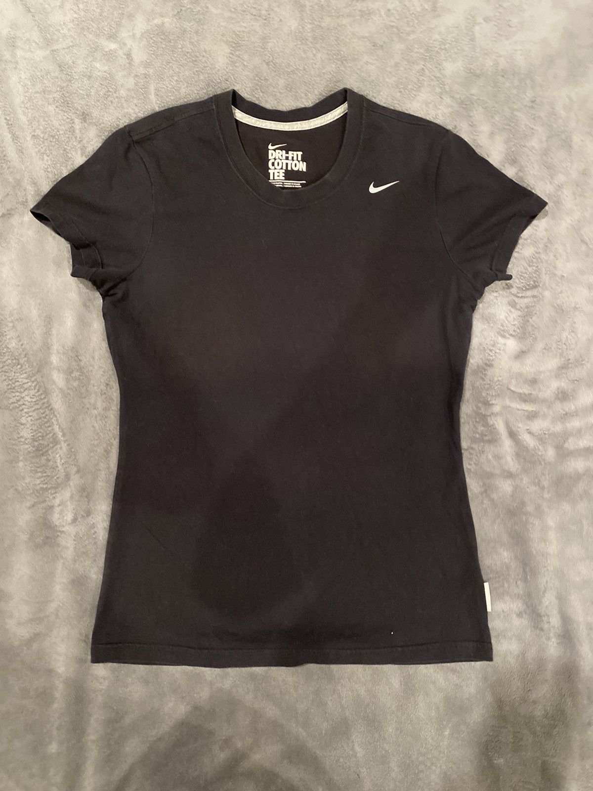 Nike Nike swoosh shirt Size US S / EU 44-46 / 1 - 1 Thumbnail