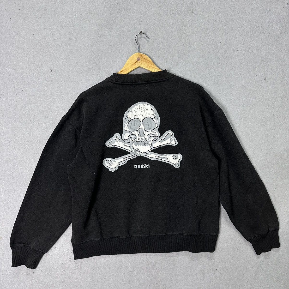 Japanese Brand Vintage Grigri Skull Crewneck Sweatshirt Punk Streetwear Size US L / EU 52-54 / 3 - 1 Thumbnail