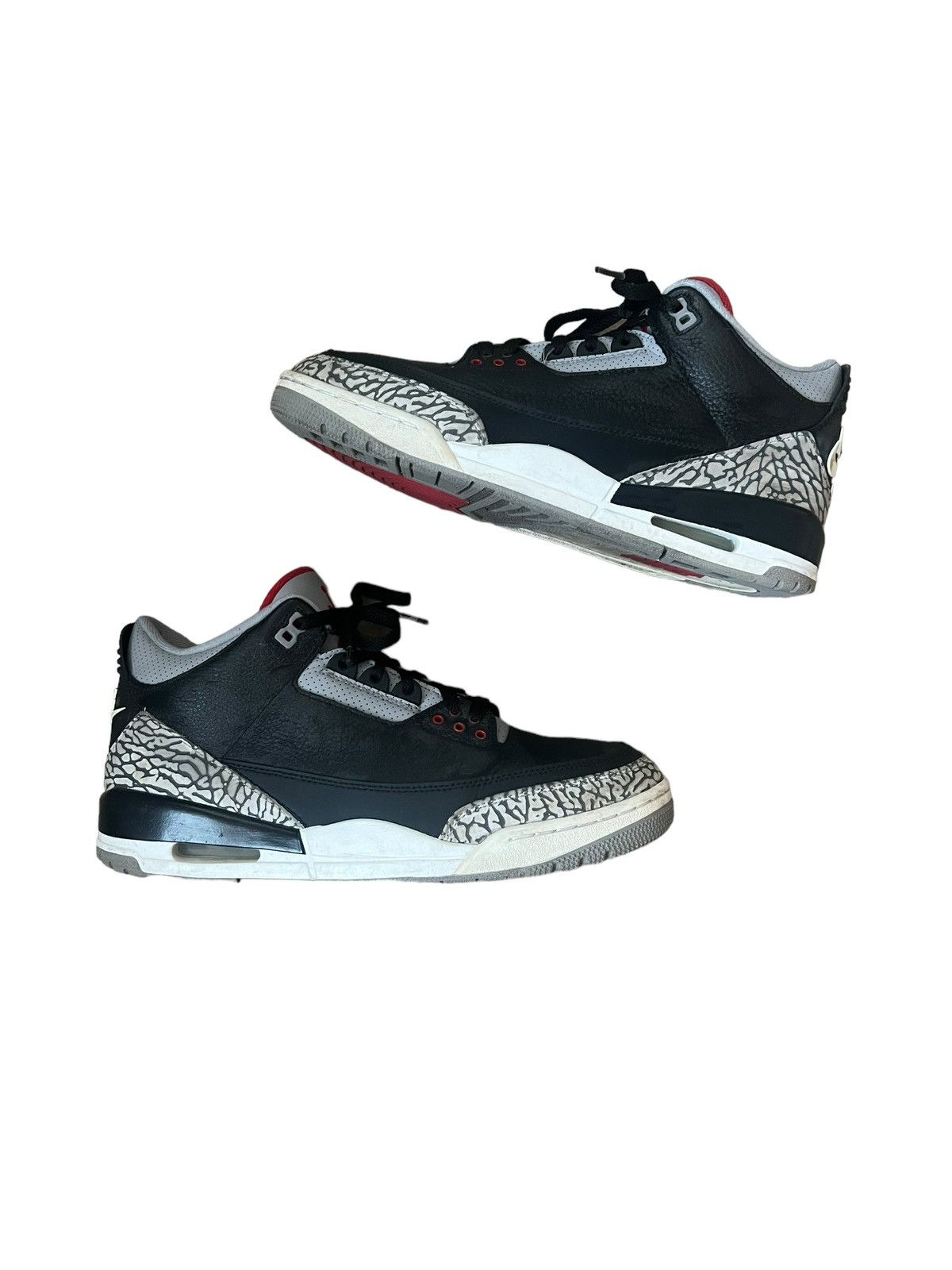 Jordan Brand BLACK CEMENT 3 Size US 10.5 / EU 43-44 - 1 Thumbnail