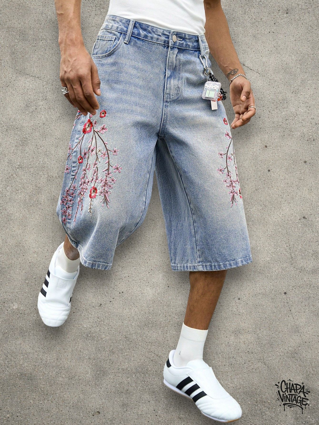 Vintage Washed jeans flower shorts Size US 32 / EU 48 - 3 Thumbnail