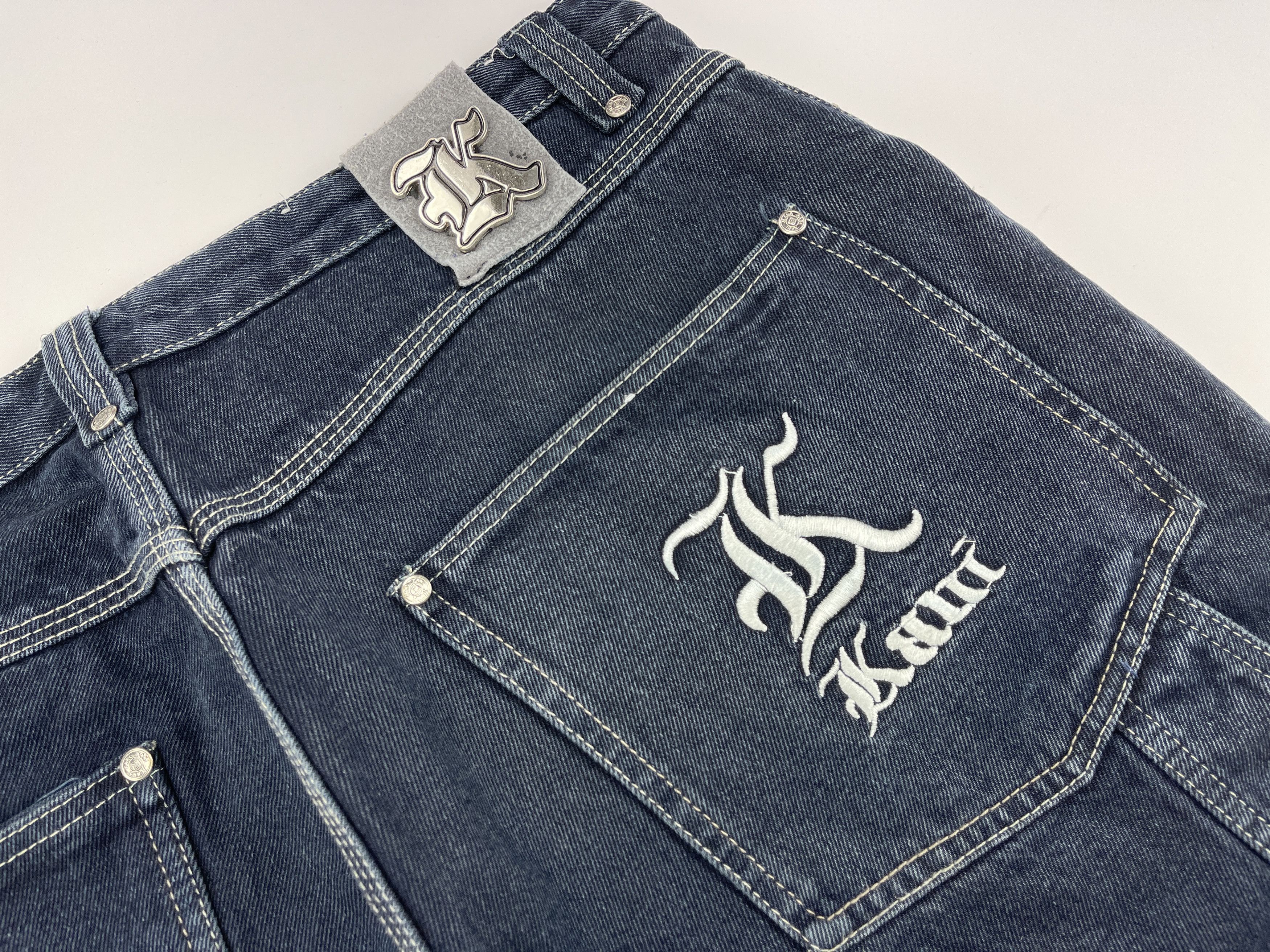 Karl Kani KARL KANI shorts, vintage hip hop baggy jeans, 90s size W 36 Size US 36 / EU 52 - 5 Thumbnail
