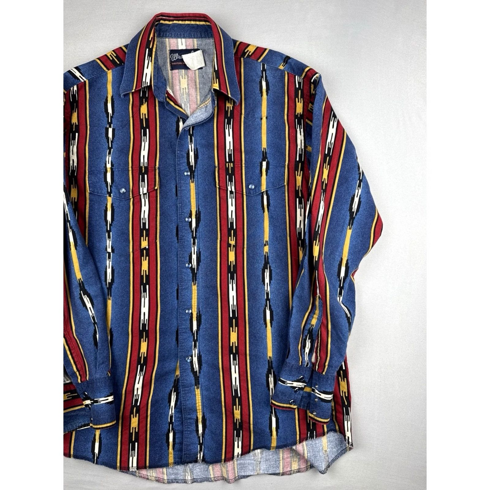 Wrangler VINTAGE Wrangler Aztec Stripe Pearl Snap Shirt Blue M Mens Wrangler Shirt Size US M / EU 48-50 / 2 - 3 Thumbnail
