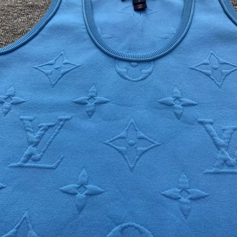 Louis Vuitton Louis Vuitton Full print vest with dark print of blue pres Size US S / EU 44-46 / 1 - 8 Thumbnail