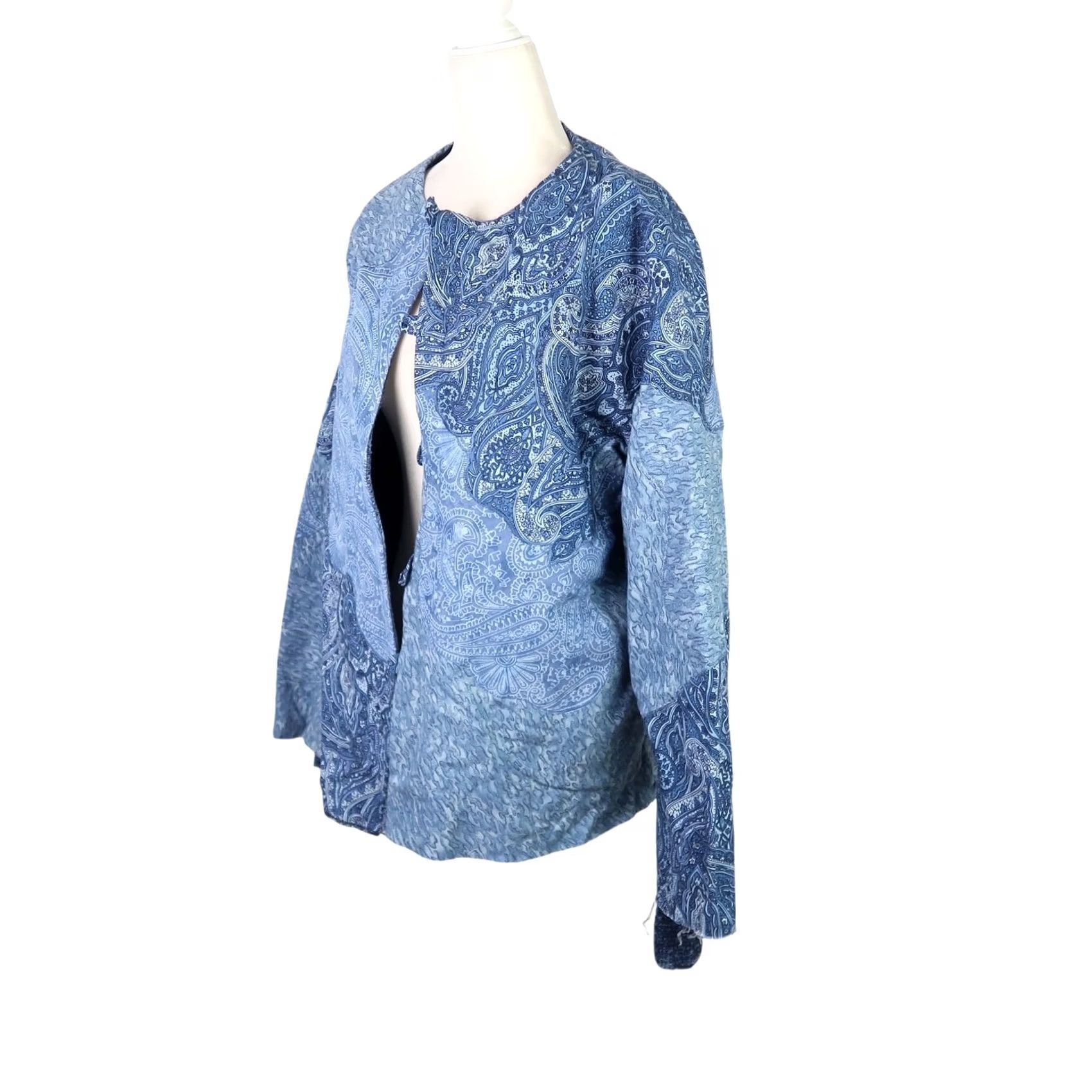 Vintage VINTAGE blue and navy paisley print chenille lined jacket Women L Short Sleeve Bohemian Casual 20" Pit to Pit 26" Length Size L / US 10 / IT 46 - 3 Thumbnail