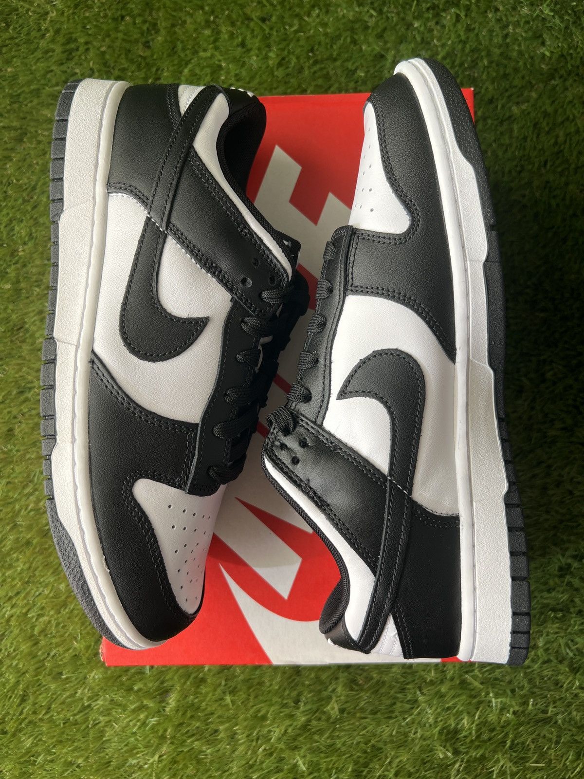 Nike Nike Dunk Low Panda Black White Size 10 BRAND NEW Size US 10 / EU 43 - 4 Thumbnail