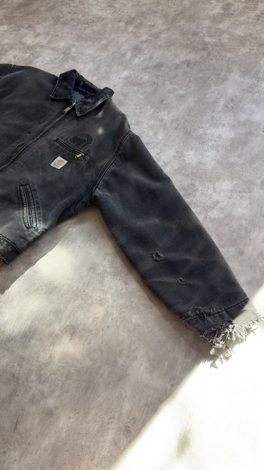 Carhartt Carhartt Detroit 90s Big Logo RARE faded n’ distressed Size US M / EU 48-50 / 2 - 9 Thumbnail