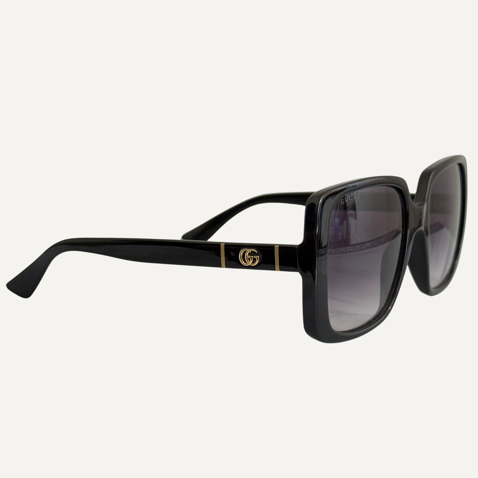 Gucci Gucci GG0632S 001 Rectangular Black Tinted Sunglasses Size ONE SIZE - 1 Thumbnail