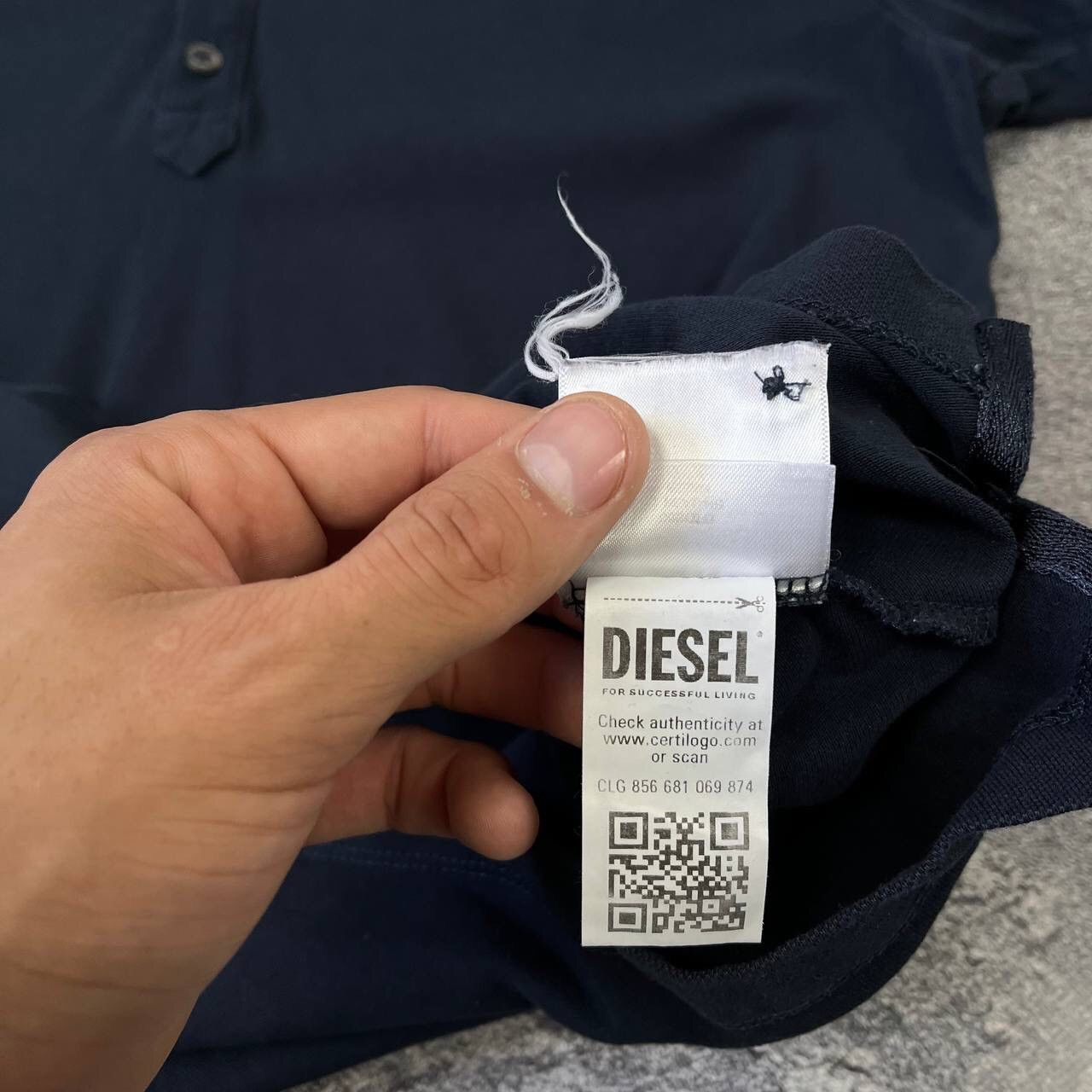 Diesel Vintage Men's Diesel 90s Mini logo Rare T Shirt Retro Y2K Size US L / EU 52-54 / 3 - 5 Thumbnail