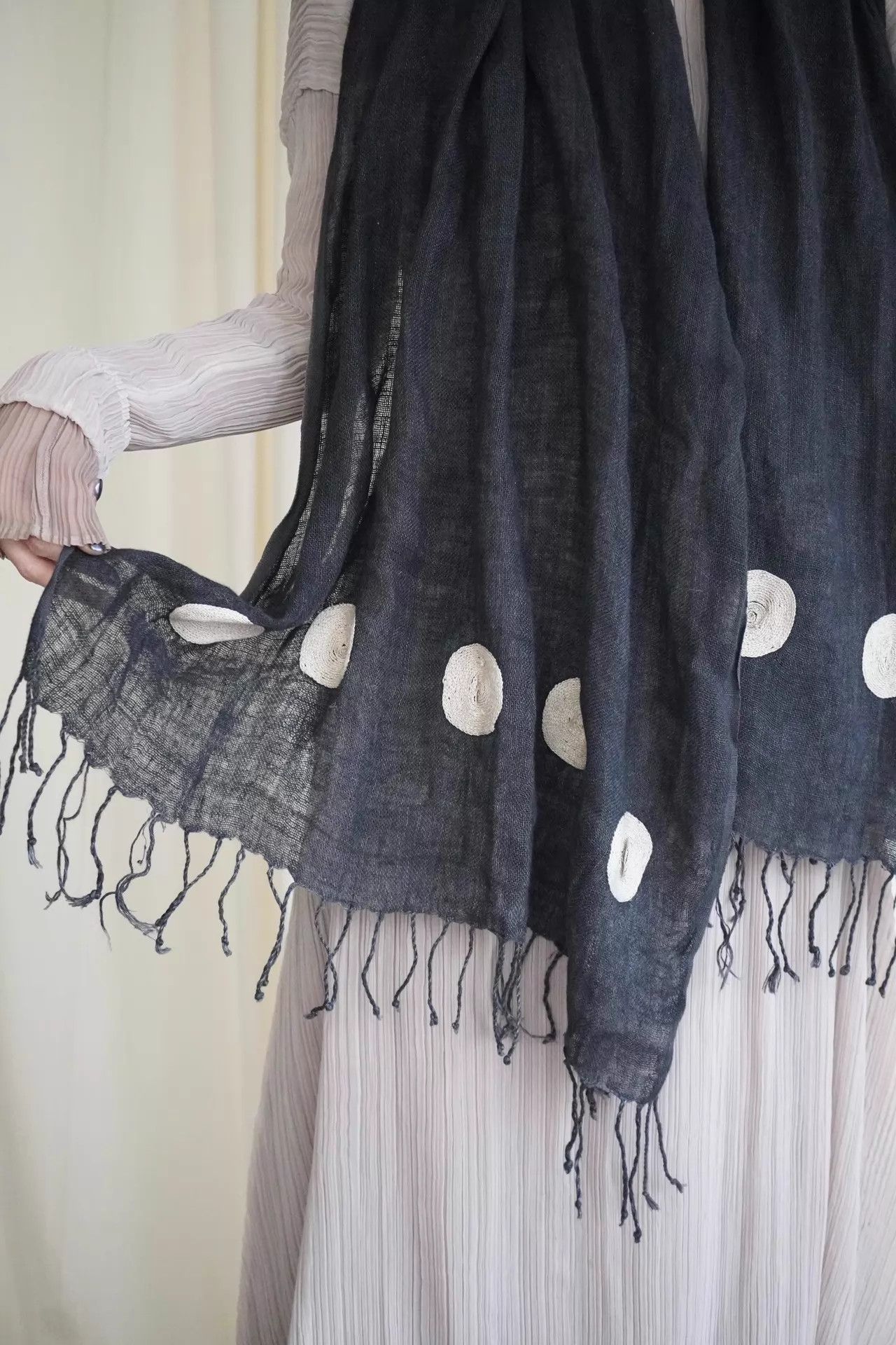 Yohji Yamamoto Yohji Yamamoto 90s Rare Linen Scarf w/ Cushion Dots Size ONE SIZE - 5 Thumbnail