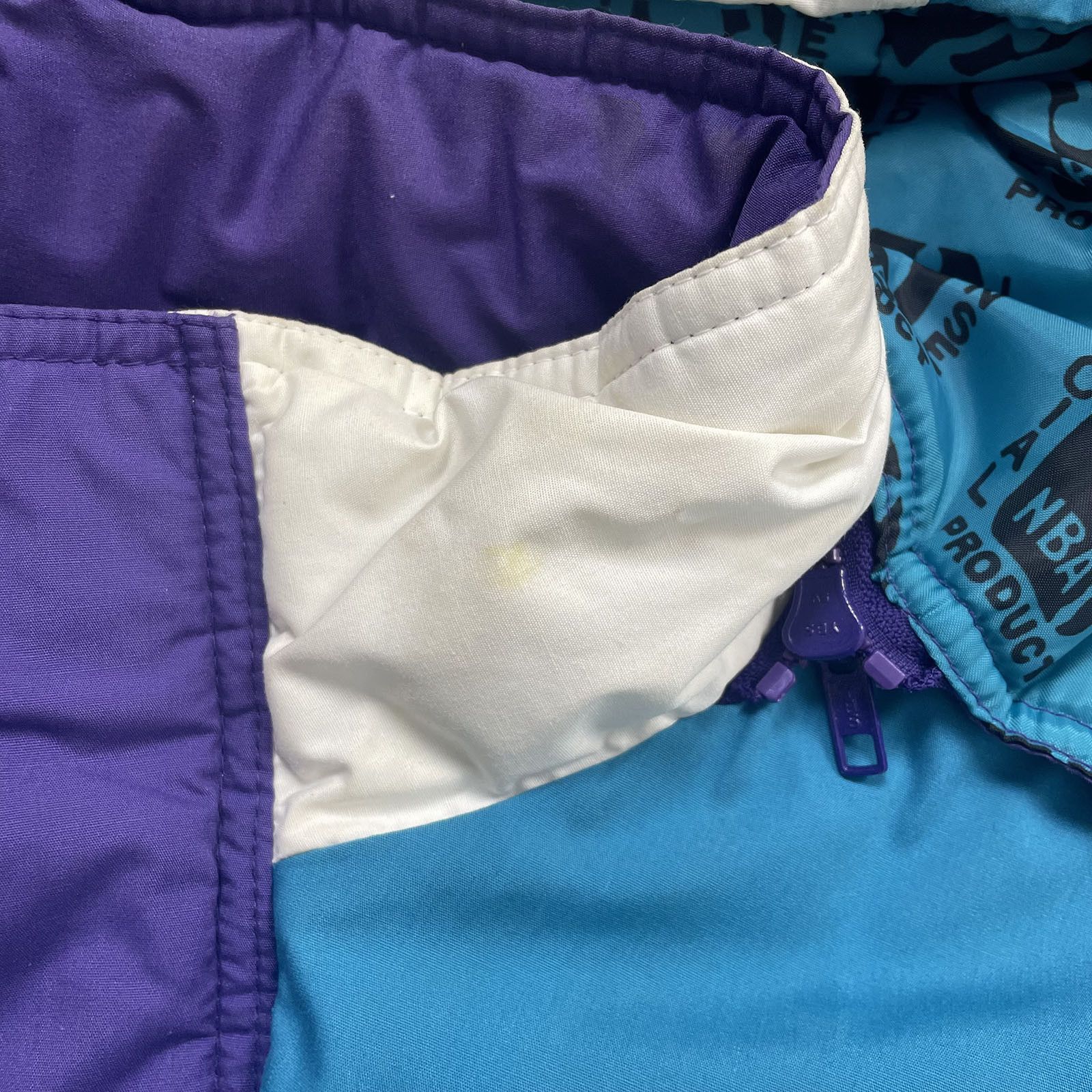 NBA × Pro Player × Vintage 90s CHARLOTTE HORNETS PRO PLAYER PUFFER JACKET HOODIE Size XL / US 12-14 / IT 48-50 - 8 Thumbnail