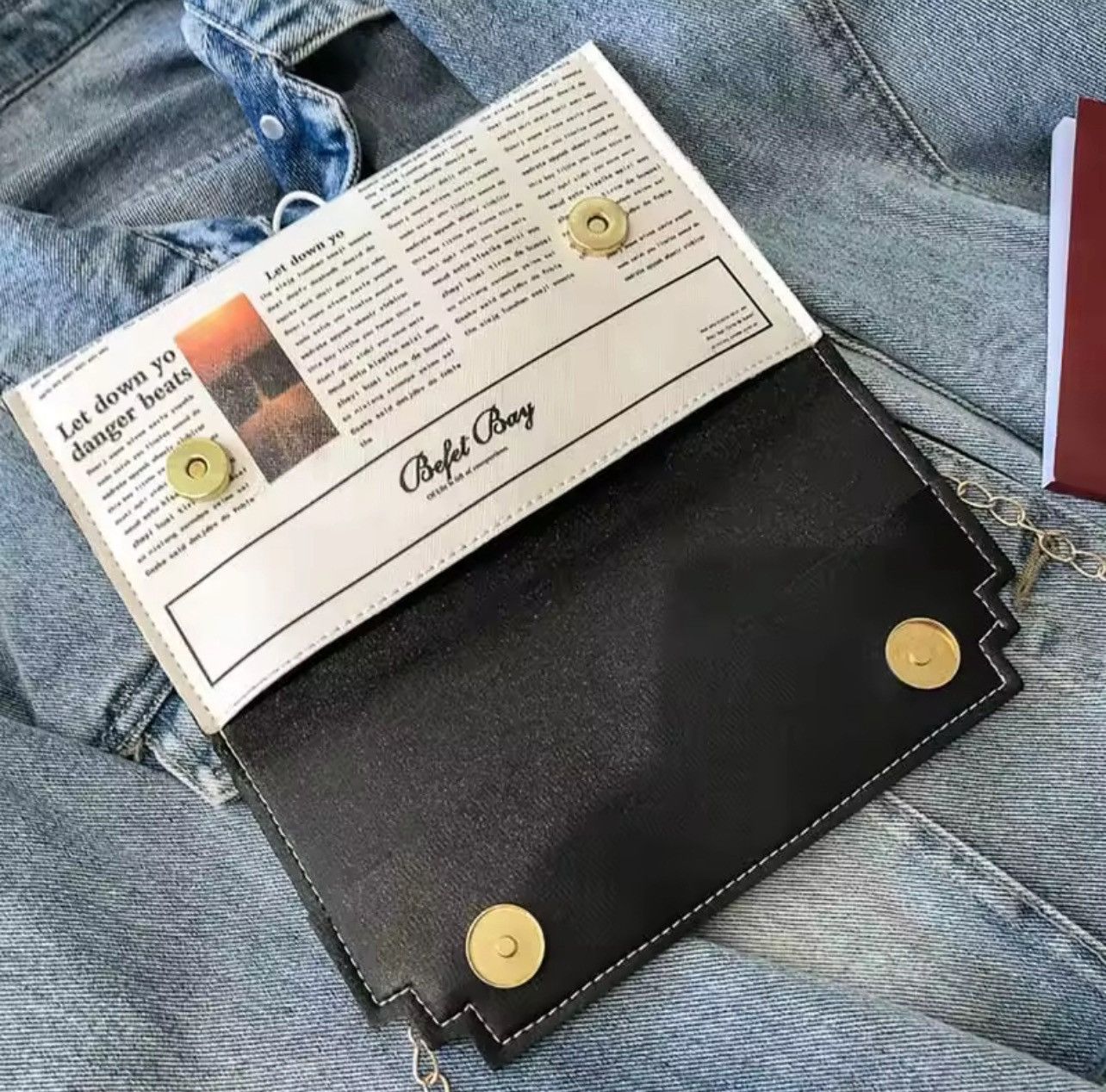 Vintage Women Newspaper Messenger Bag Size ONE SIZE - 5 Thumbnail