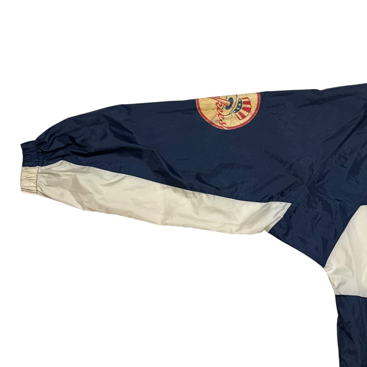 MLB Vintage MLB New York Yankees Distressed Windbreaker Men's XL Size US XL / EU 56 / 4 - 8 Thumbnail