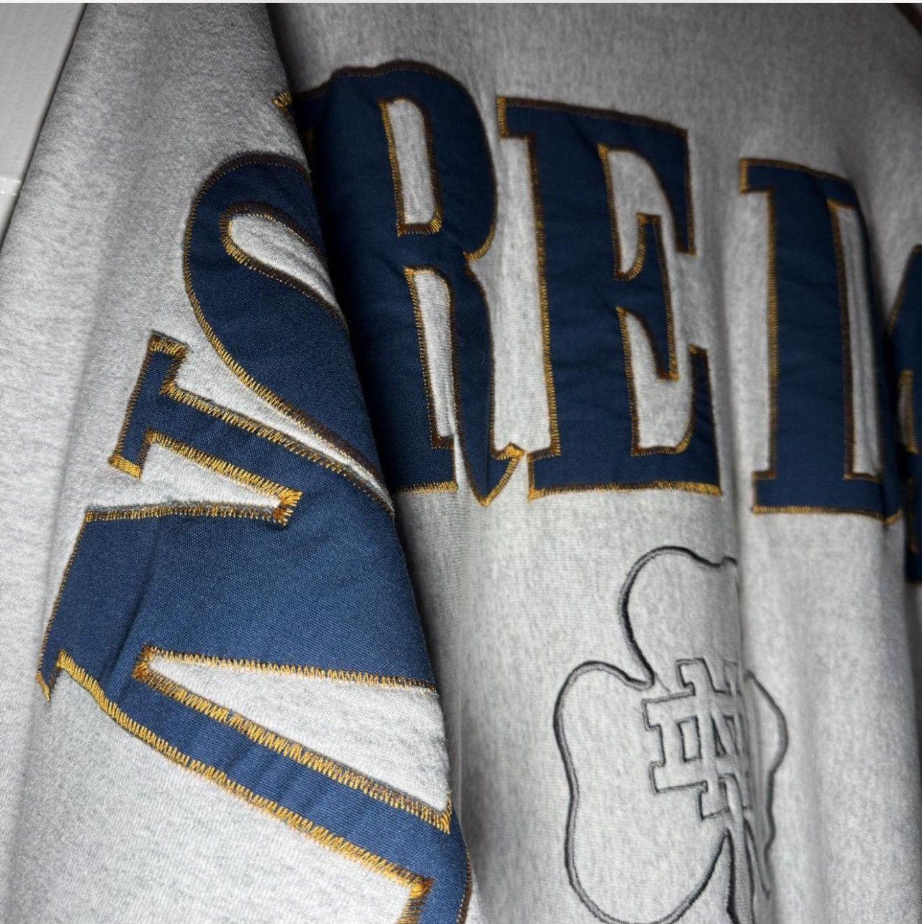 Vintage Vintage Notre Dame Spellout Crewneck Sweater Sz XL Size US XL / EU 56 / 4 - 7 Thumbnail