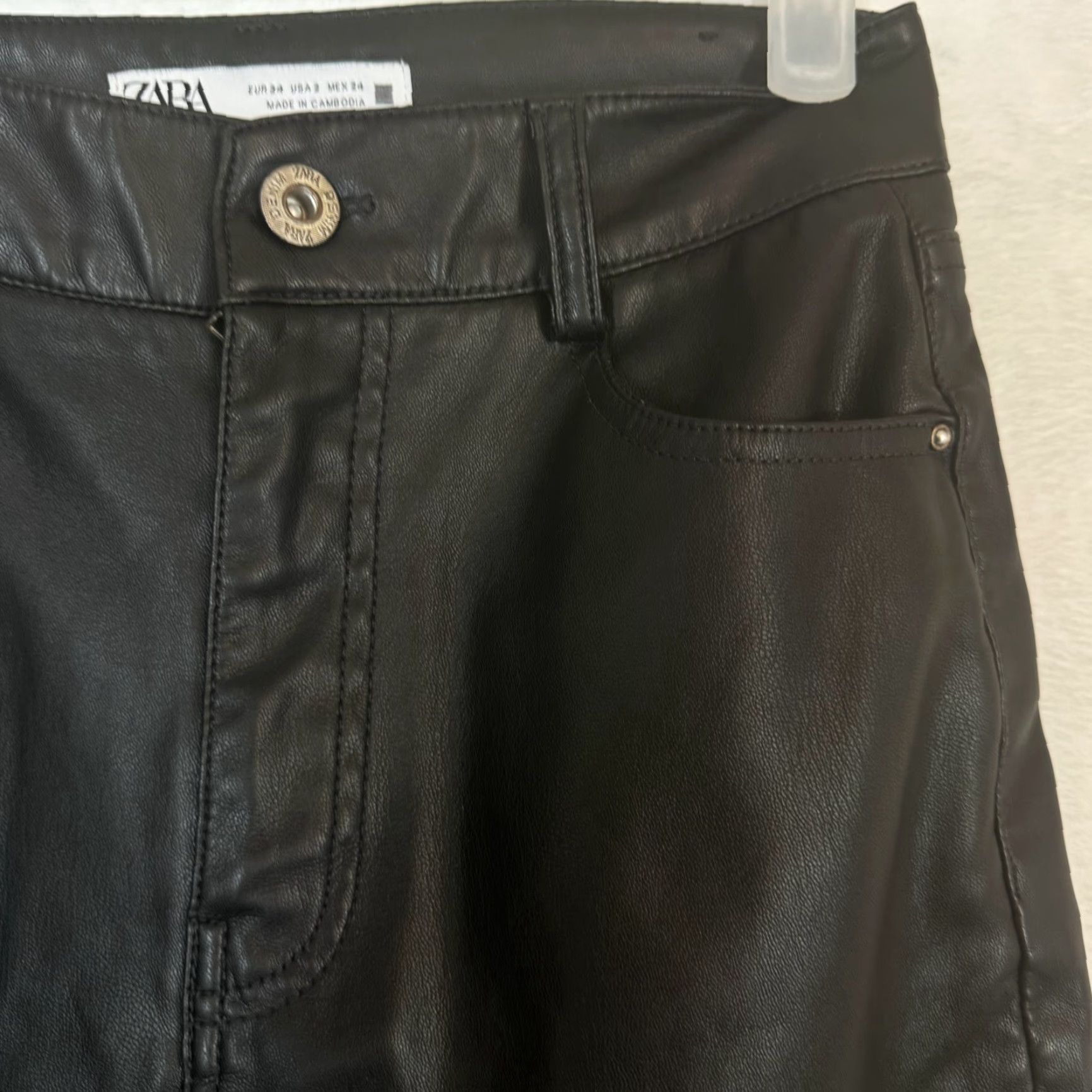 Zara ZARA Black Faux Leather High-Rise Skinny Pants Women's 2 5-Pocket Jeans Style Size 26" / US 2 / IT 38 - 7 Thumbnail