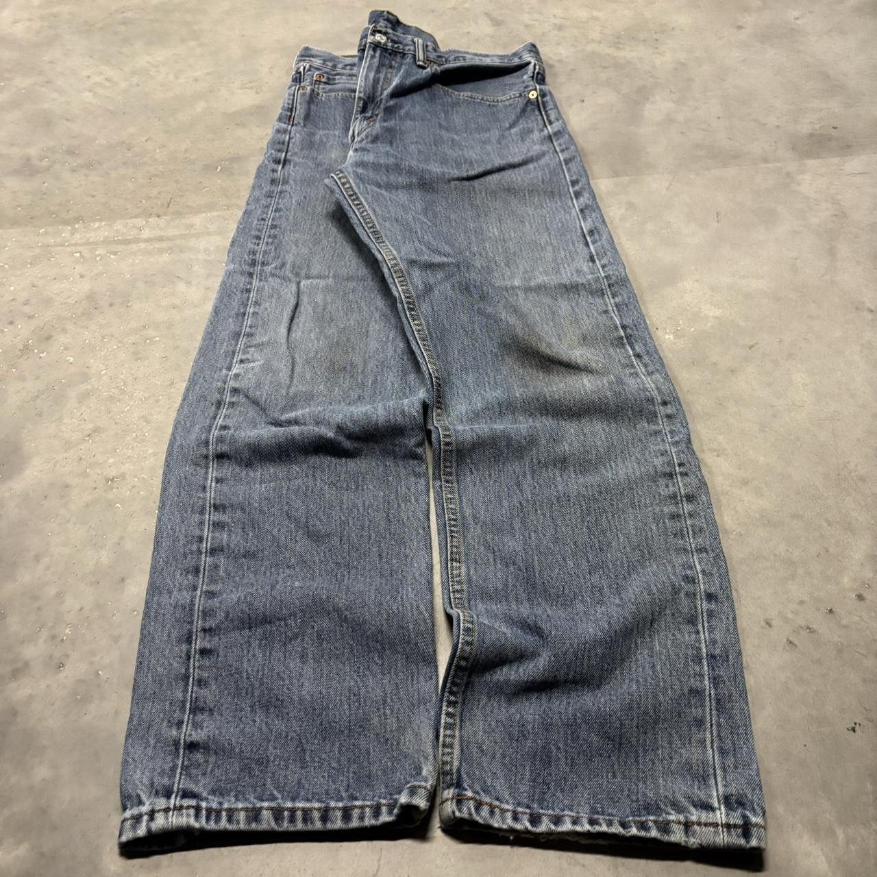 Levi's × Vintage Crazy Vintage Y2K/2000s Grunge Medium Wash Levi’s Denim Jeans! Size US 36 / EU 52 - 3 Thumbnail