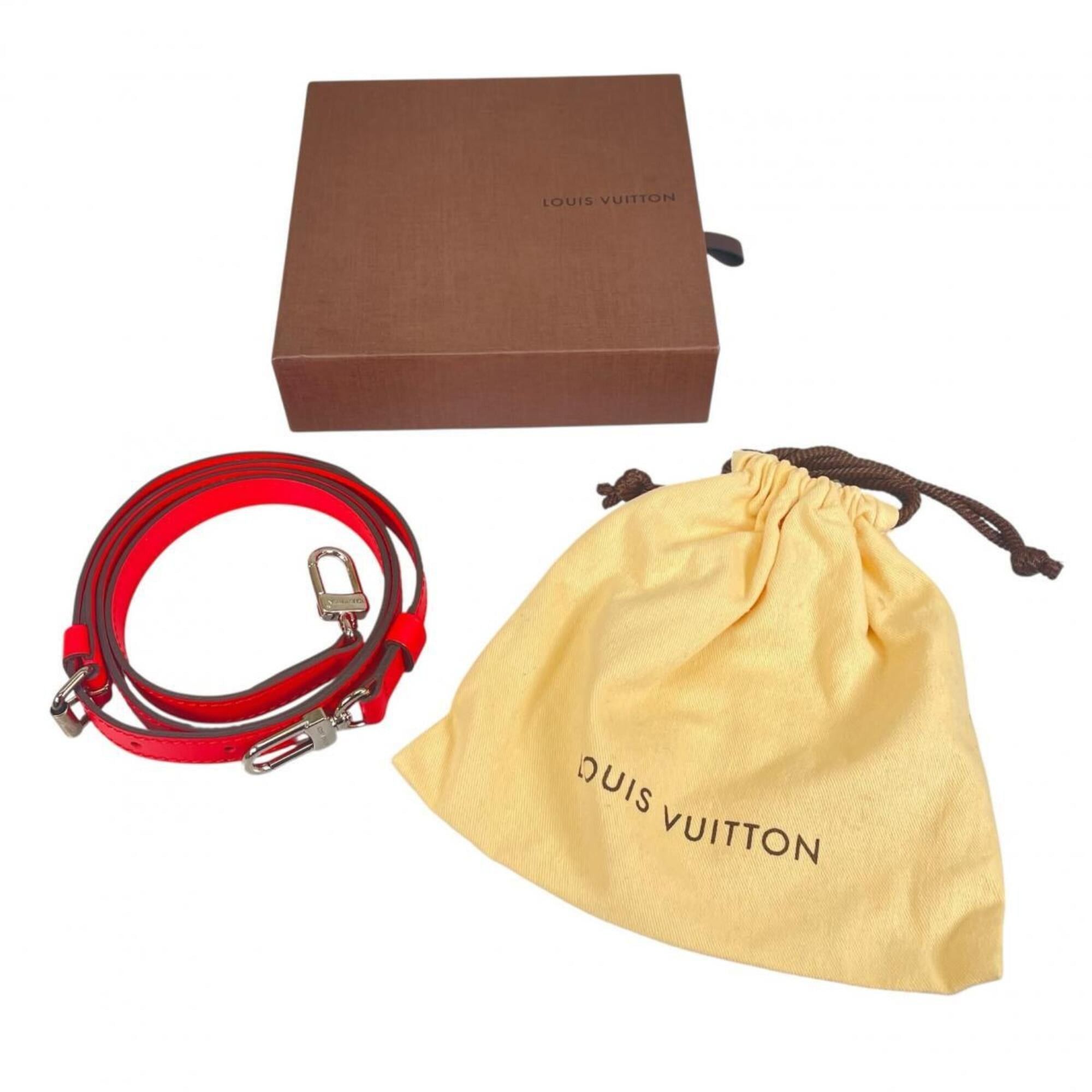 Louis Vuitton Louis Vuitton Shoulder Strap Bag Accessory Leather Red Size ONE SIZE - 1 Thumbnail