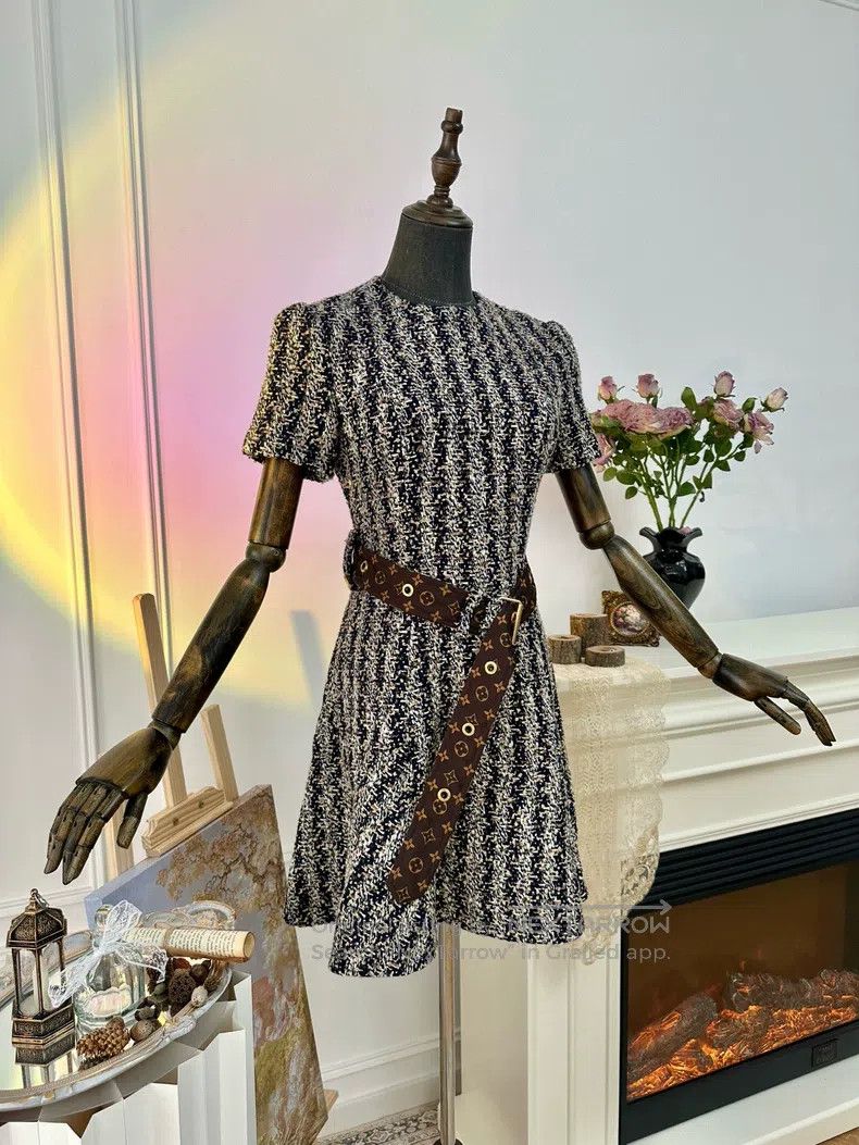 Louis Vuitton Louis Vuitton Tweed Heavy Duty Dress Size XS / US 0-2 / IT 36-38 - 2 Thumbnail