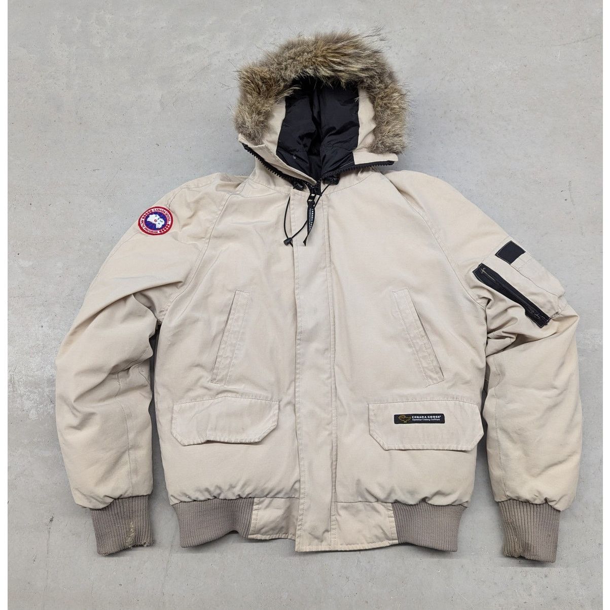 2000s Canada Goose Sand Chilliwack Bomber Jacket 7950M