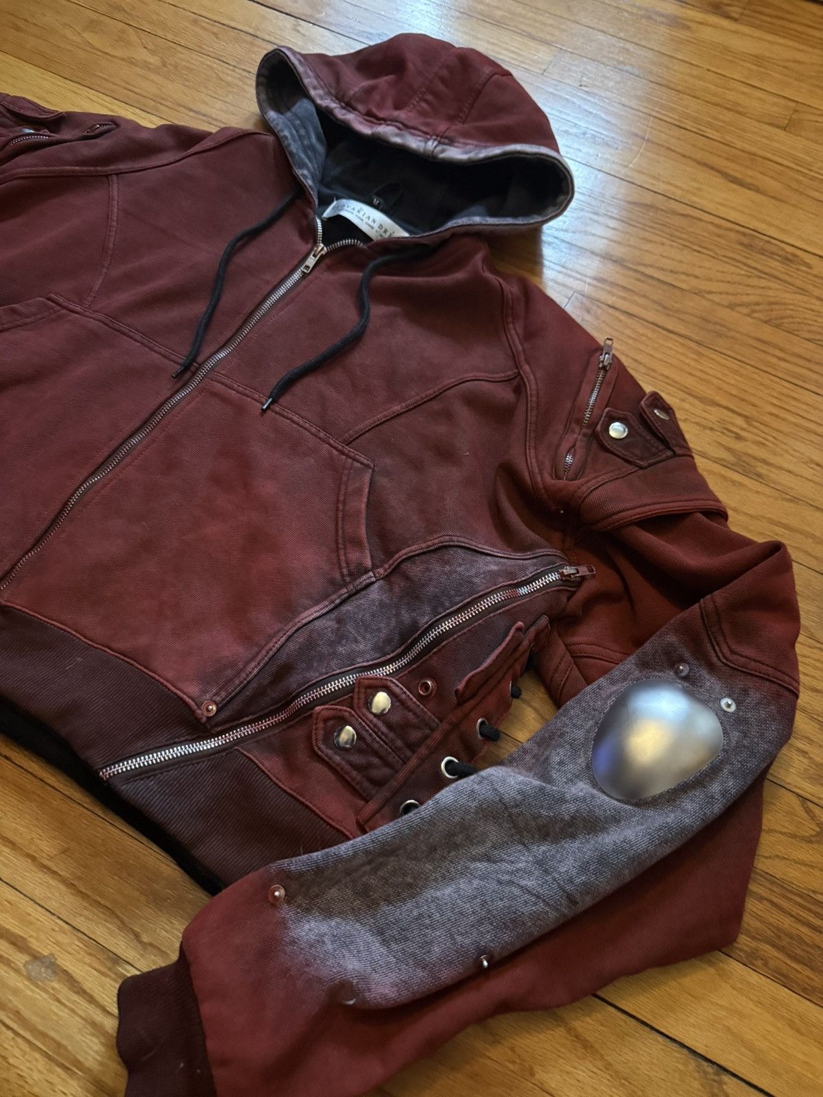 Other Slovakian Dreams Víno Red Gradient Hybrid Hoodie Size US M / EU 48-50 / 2 - 3 Thumbnail