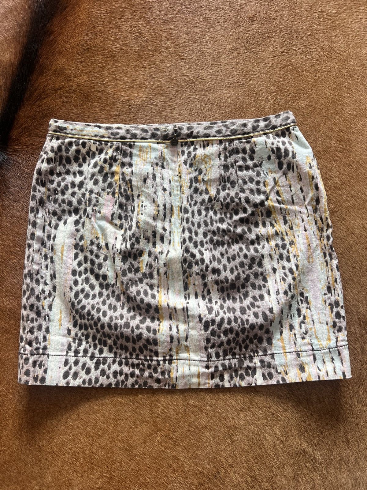 Roberto Cavalli Roberto Cavalli Mini Skirt Size 27" / US 4 / IT 40 - 2 Thumbnail