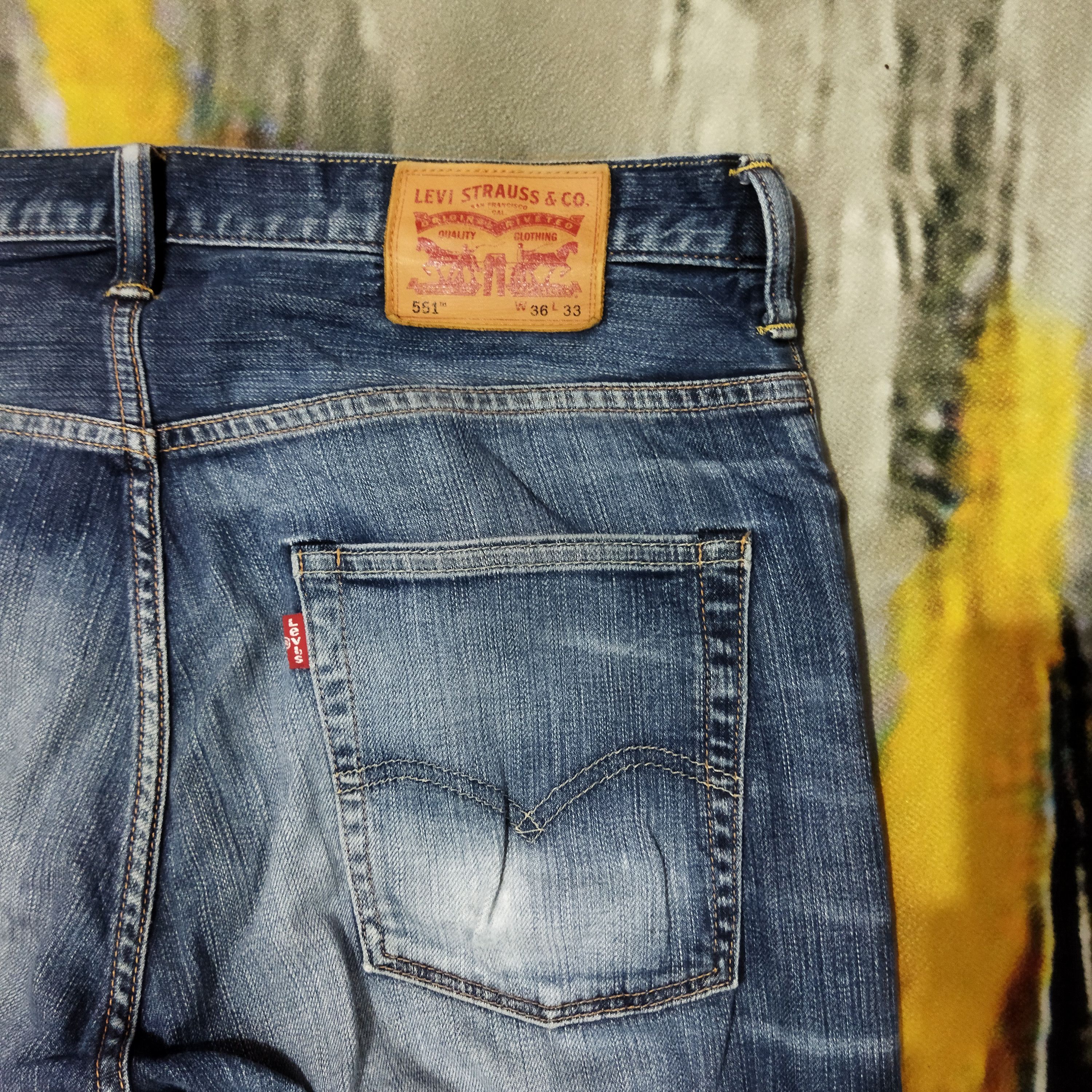 Levi's × Vintage VINTAGE LEVIS 551 DISTRESSED FADED BLUE Size US 36 / EU 52 - 10 Thumbnail