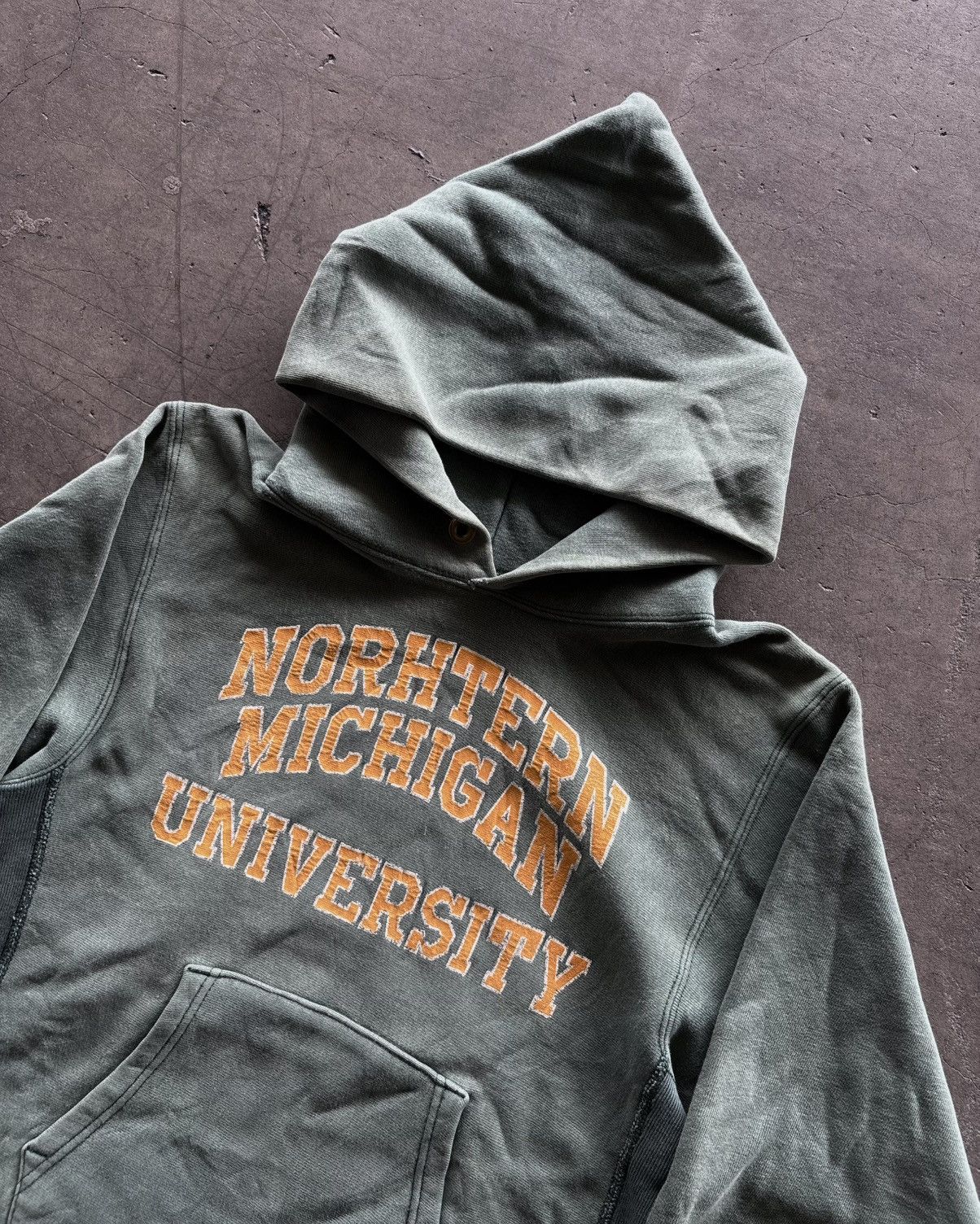 Champion 70s Champions Reverse Weave Distressed Faded Green Hoodie Size US S / EU 44-46 / 1 - 2 Thumbnail