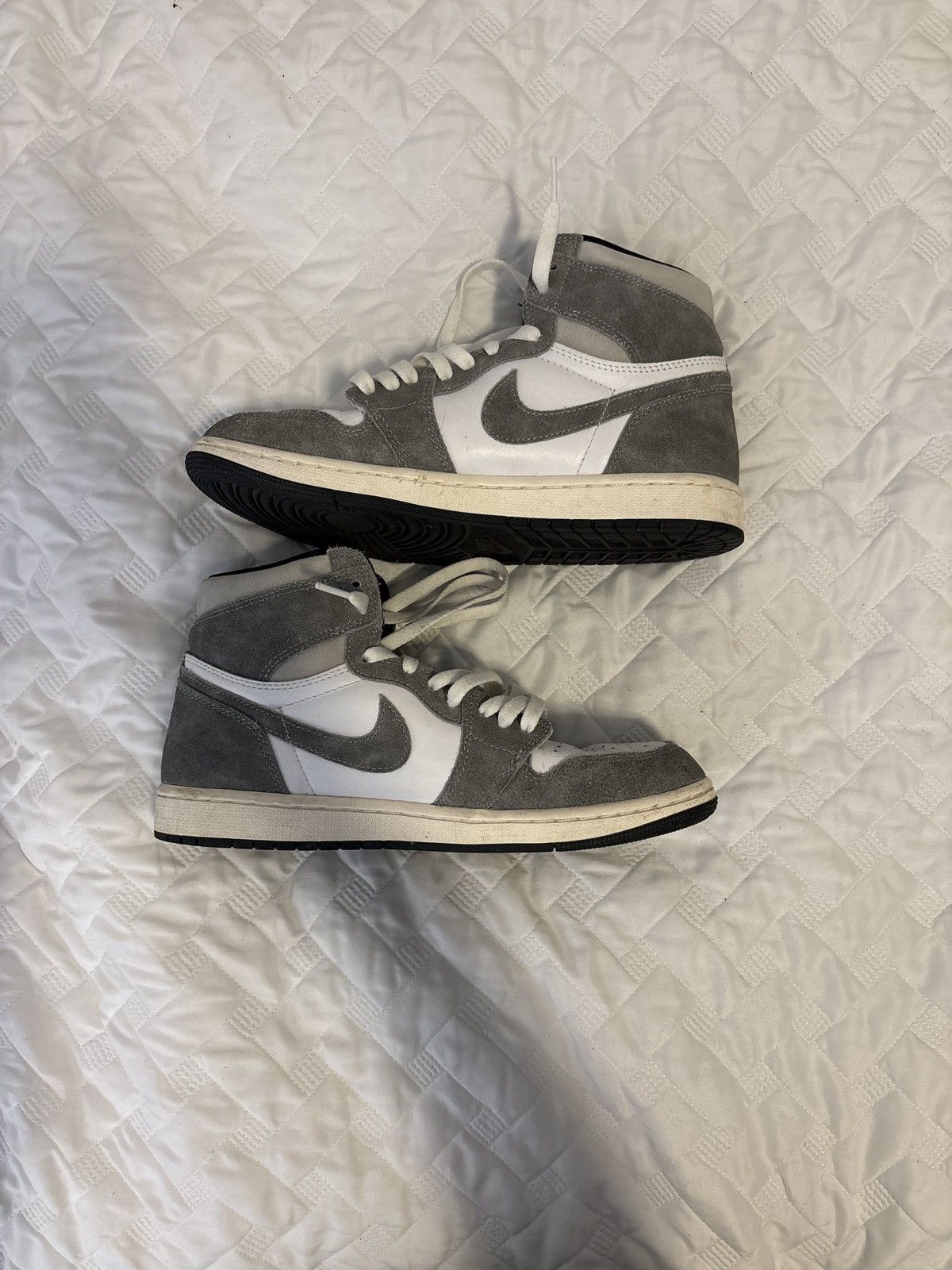 Jordan Brand Air Jordan 1 Retro High OG Size US 9.5 / EU 42-43 - 2 Thumbnail