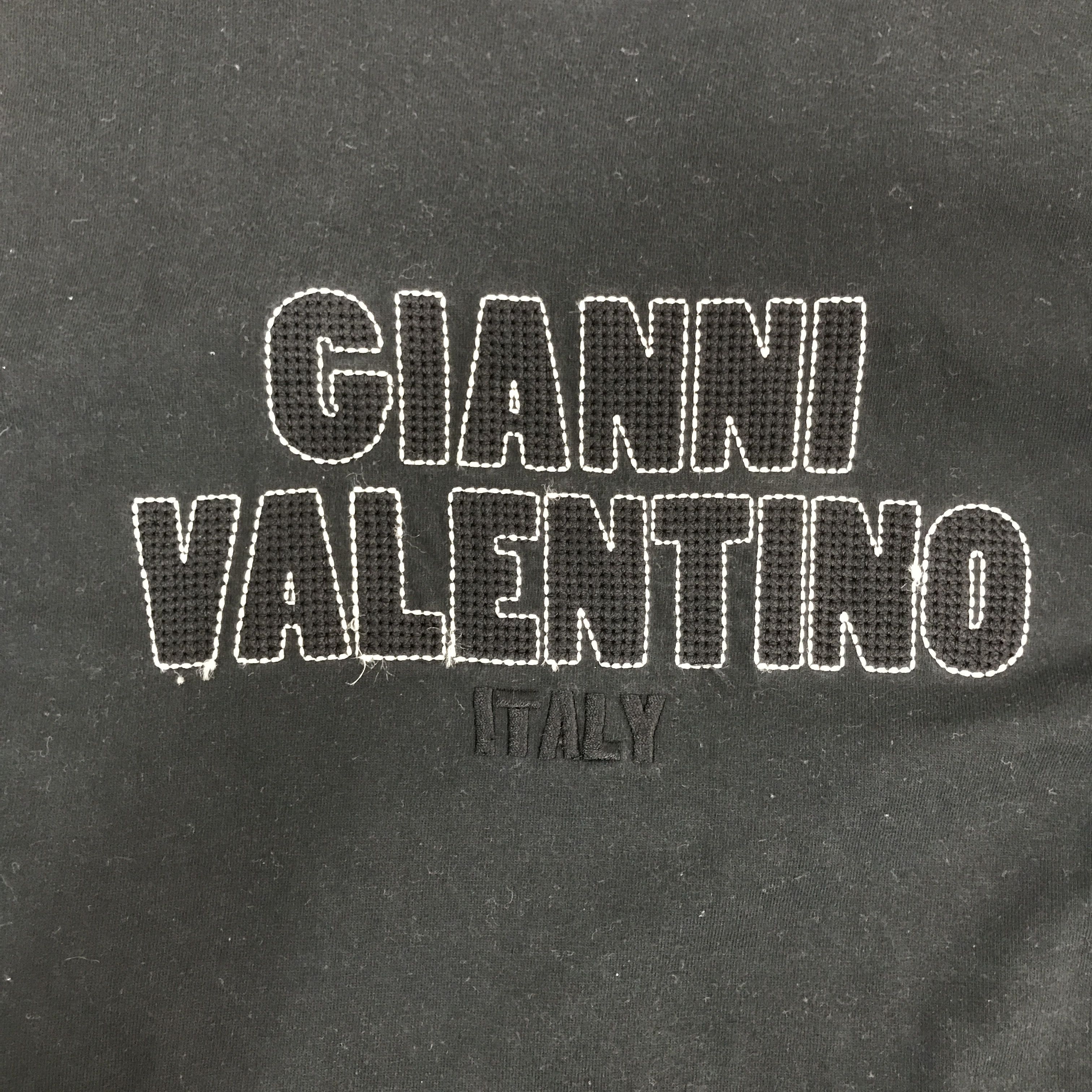 Gianni Valentino Vintage Gianni Valentino Embroidery Logo t-shirt Size US L / EU 52-54 / 3 - 8 Thumbnail