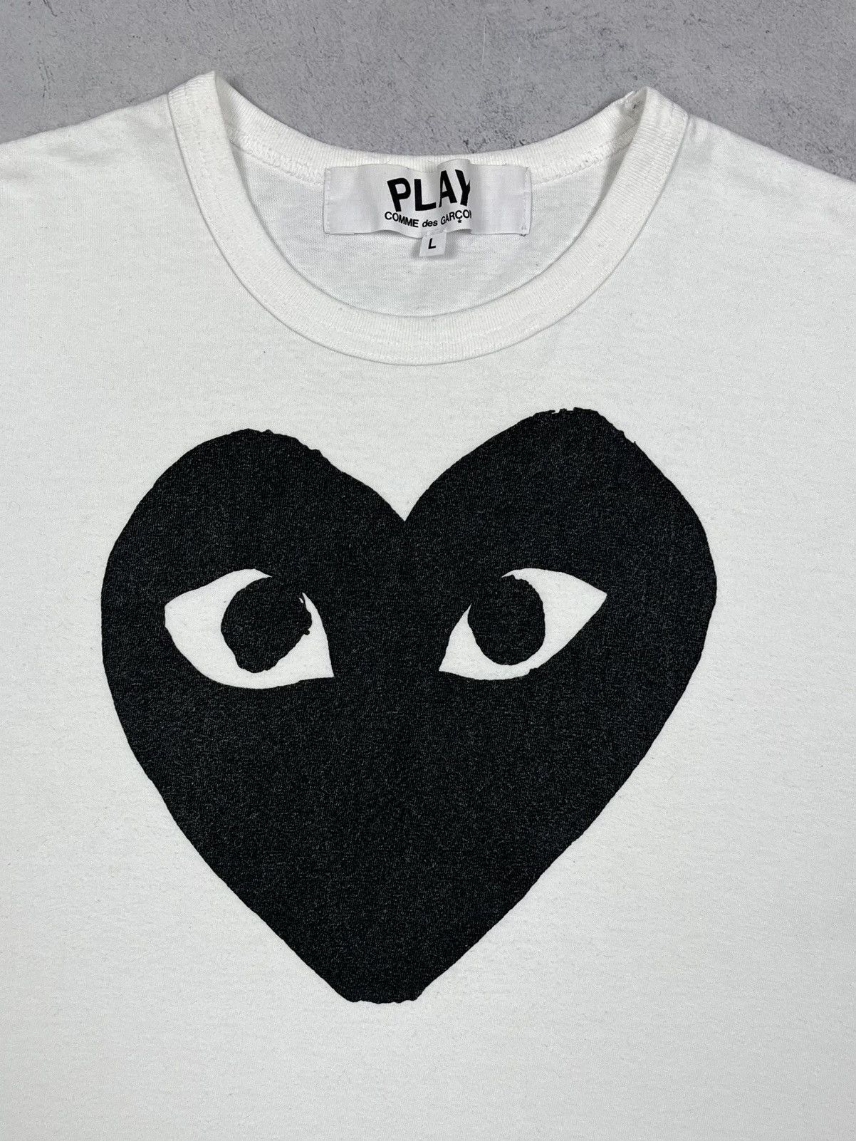 Comme des Garcons PLAY Comme Des Garçons Heart Big Logo T Shirt Size US L / EU 52-54 / 3 - 7 Thumbnail