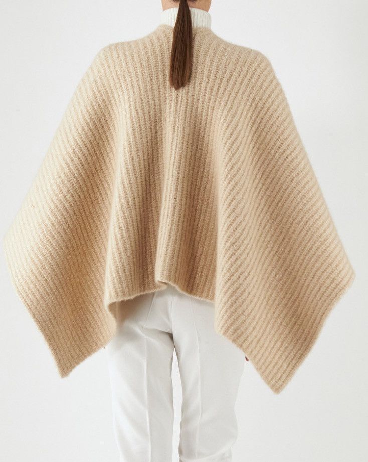 Loro Piana o1srvl11e1124 Size: OS / Bianco Aircash Cape in Beige Size ONE SIZE - 3 Thumbnail