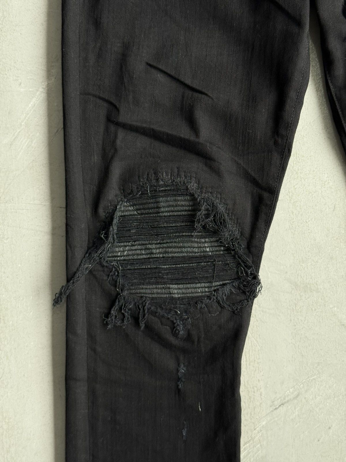 Amiri Amiri - Distressed Black Denim Slim Pant Size US 33 - 3 Thumbnail