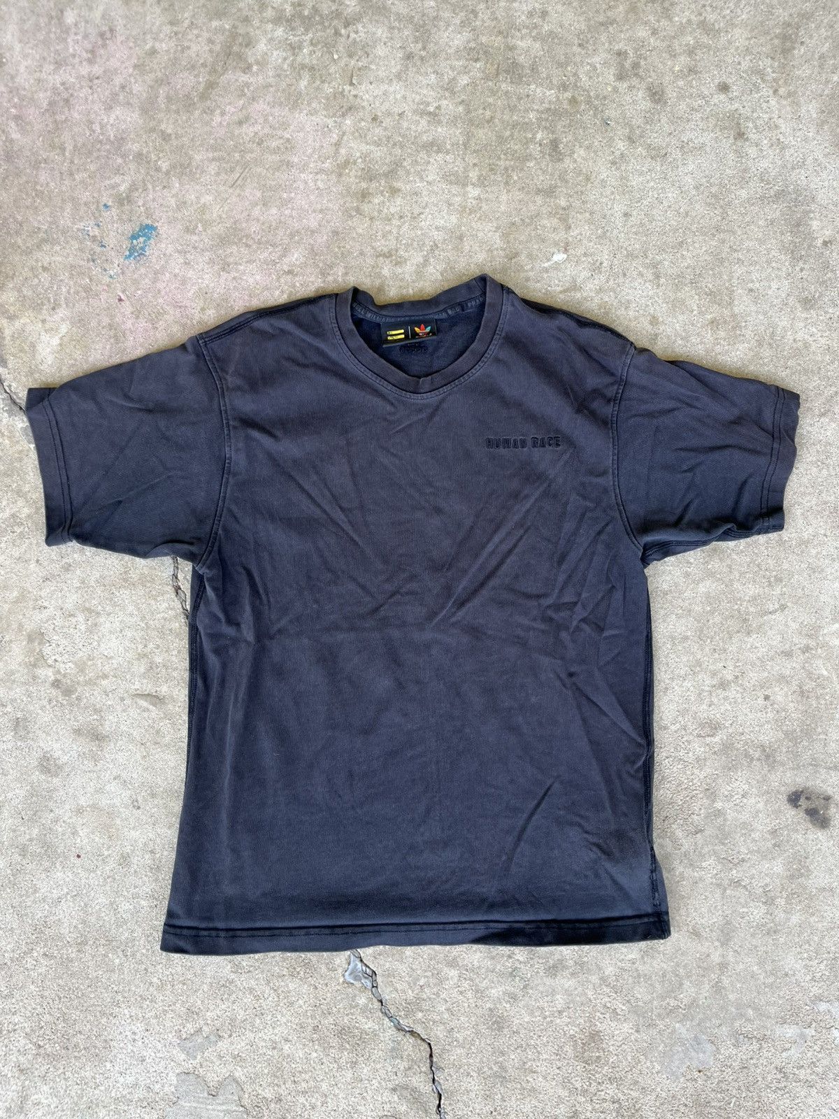 Adidas × Pharrell Humanrace Tee Size US M / EU 48-50 / 2 - 1 Thumbnail